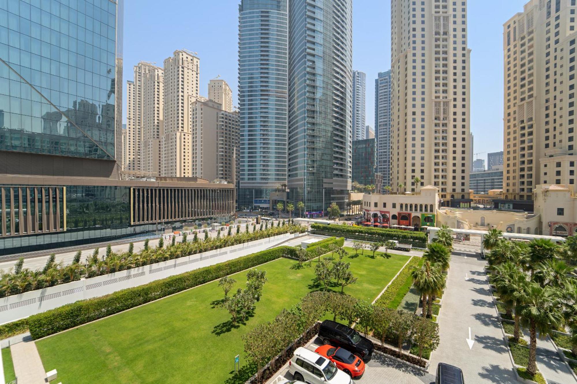 Vayk - Elegant One Bedroom With Access Dubai