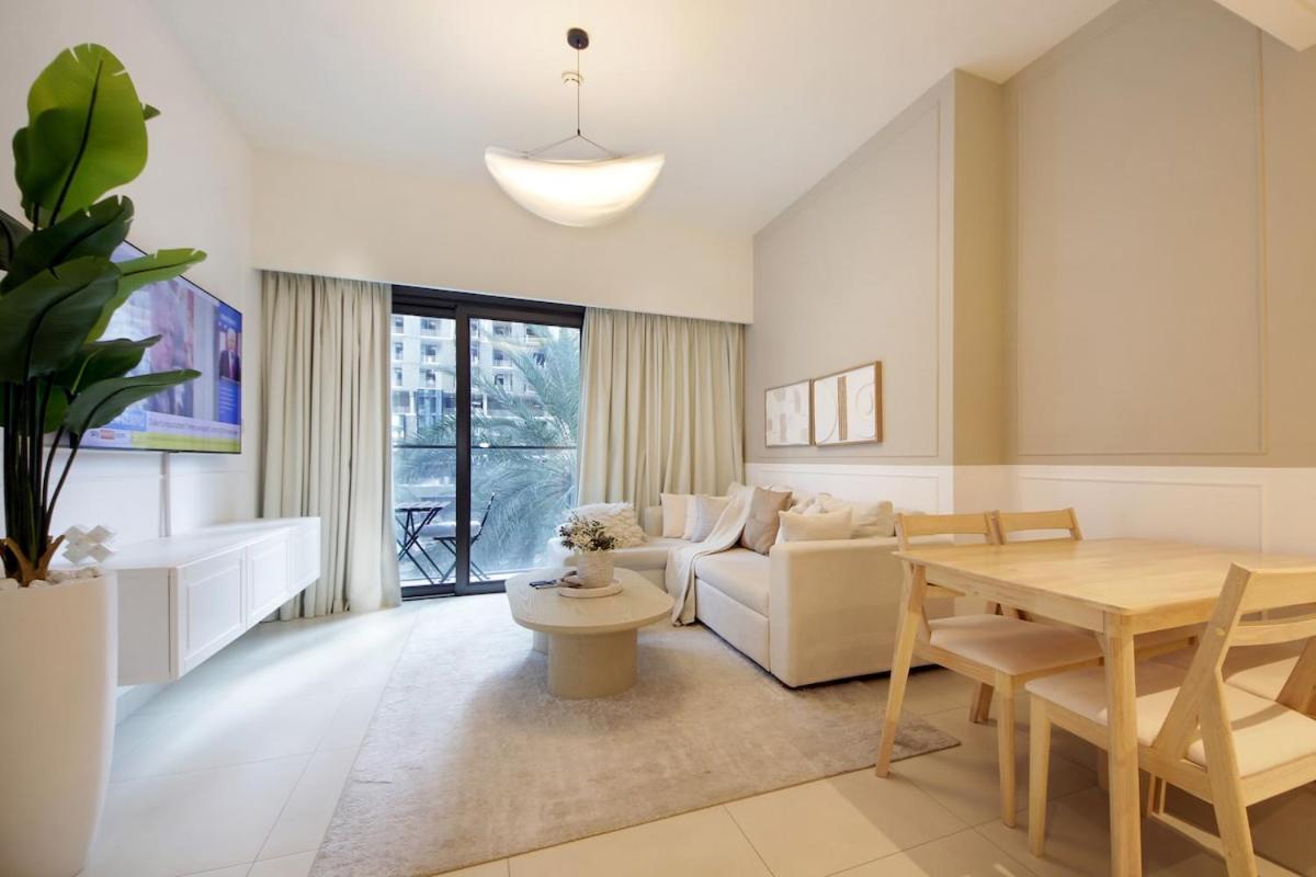Modern 1br In Downtown Near Burj Khalifa & Metro * Dubai