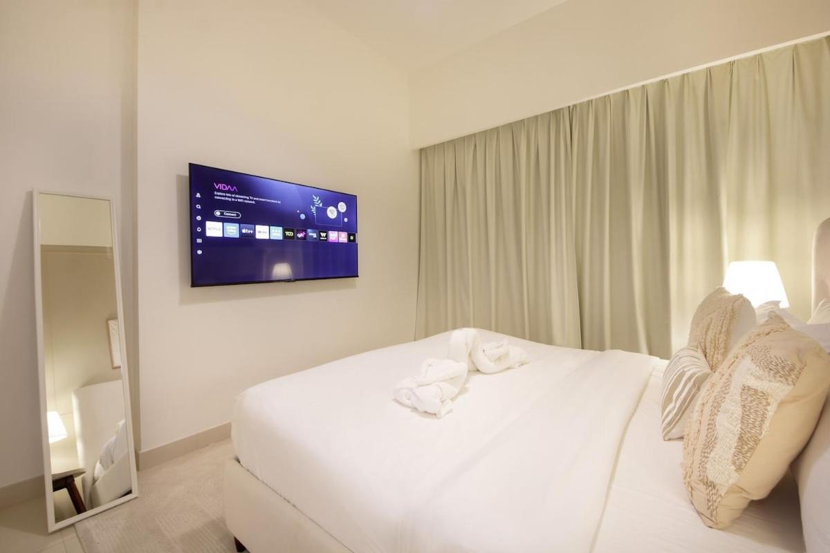 Apartment Modern 1br In Downtown Near Burj Khalifa & Metro Dubai