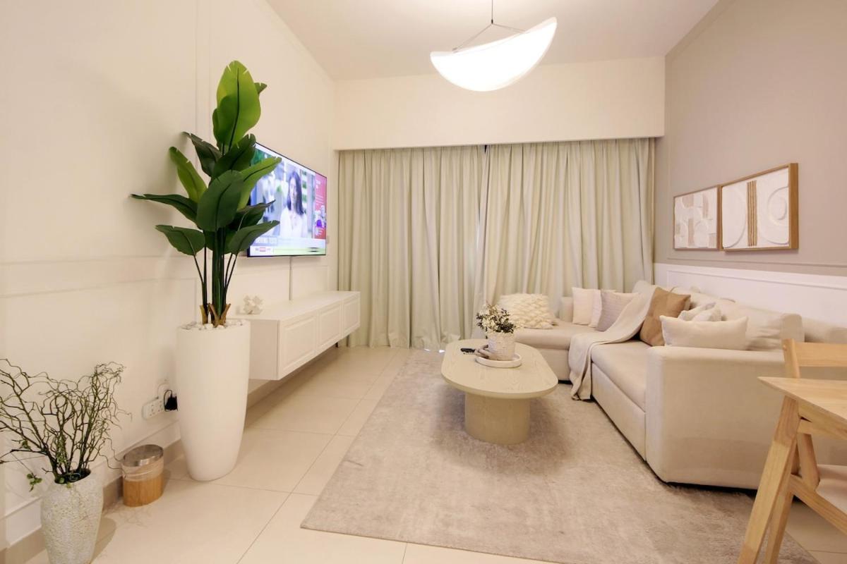 Modern 1br In Downtown Near Burj Khalifa & Metro Apartment
