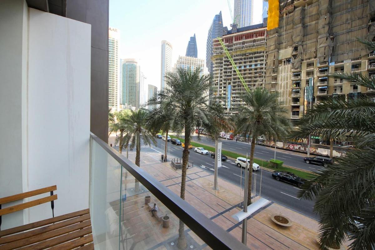 Apartment Modern 1br In Downtown Near Burj Khalifa & Metro Dubai