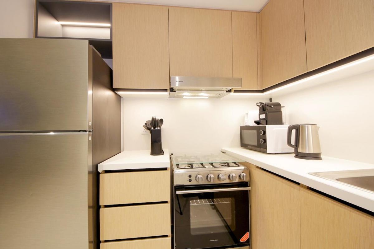 Modern 1br In Downtown Near Burj Khalifa & Metro * Dubai