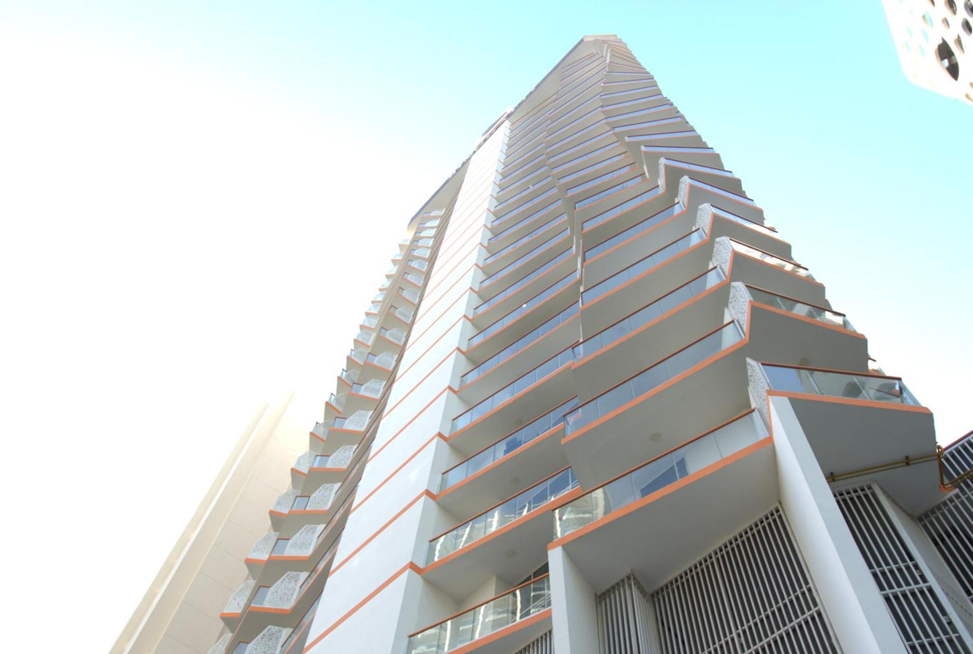 Uptown Getaway Charming With Canal Burj & View Apartment