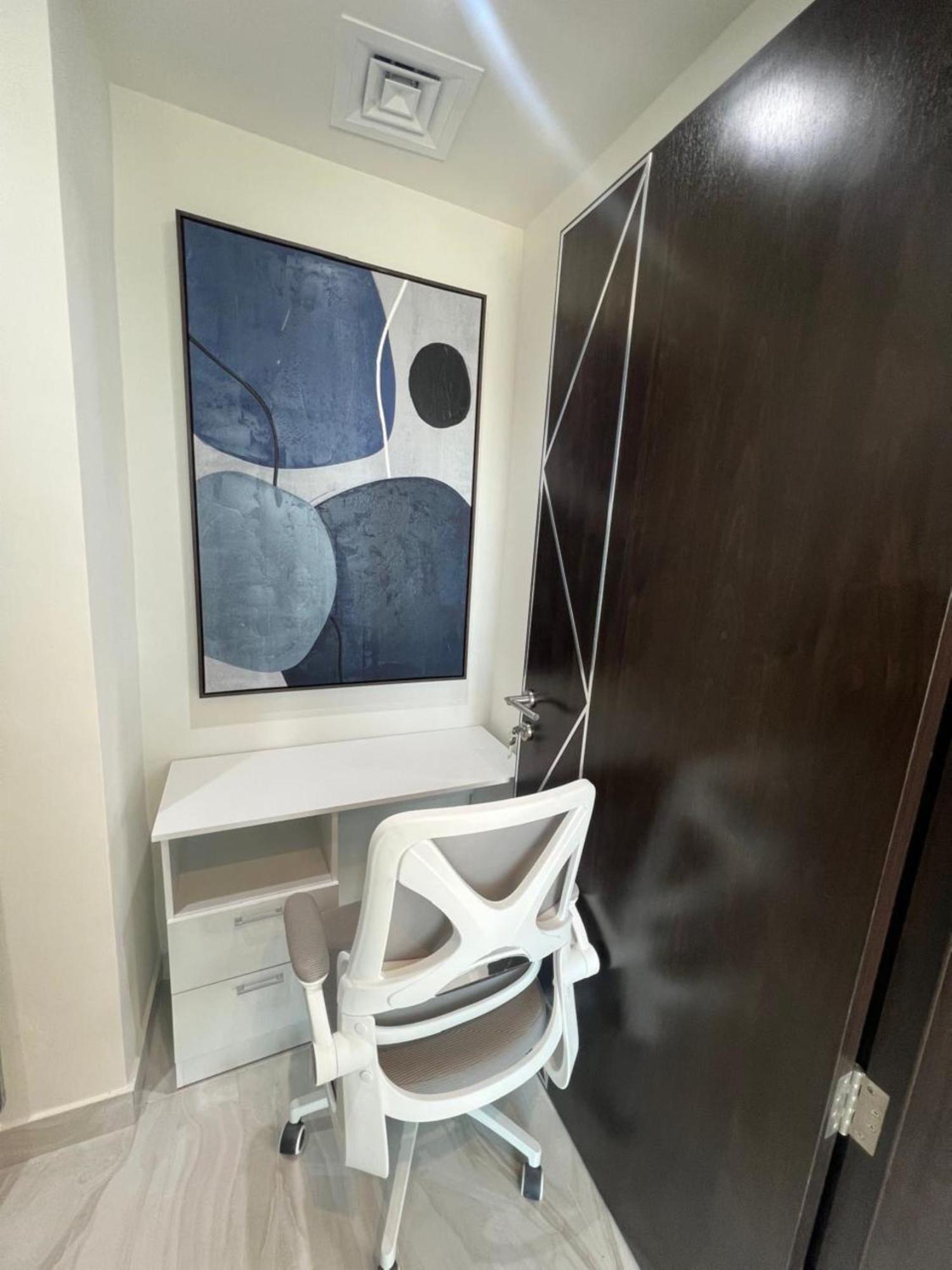 Apartment Comfy And Spacious 2Br W Study And Private Pool In Gemz-5 *