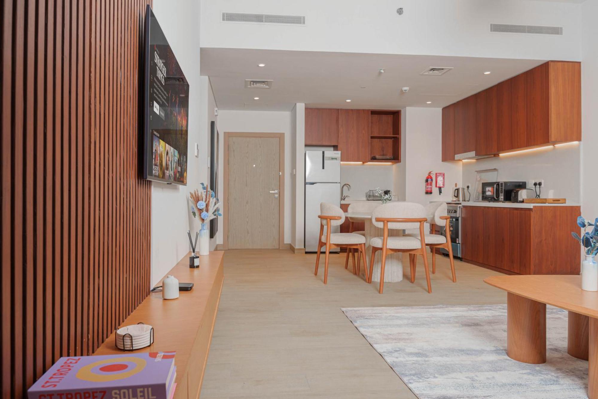 Beyond - Port De La Mer, La Rive 2 Apartment