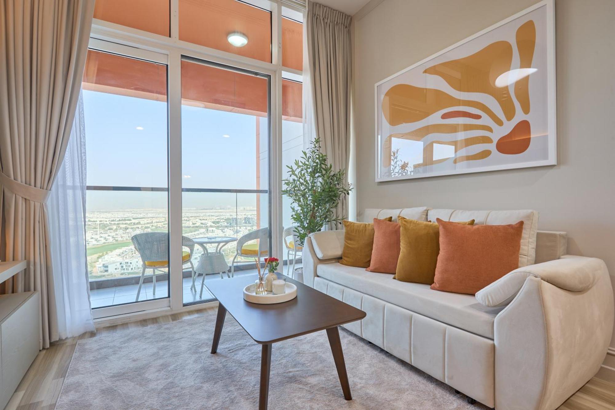 Modern High-floor 1br With Balcony, Pool Access & Golf Course View, Up To 4 Guests, By Stayfinity Apartment Dubai