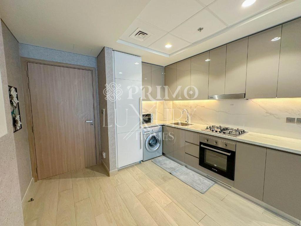Spacious 2-Bedroom Apartment In Azizi Riviera-Dubai *