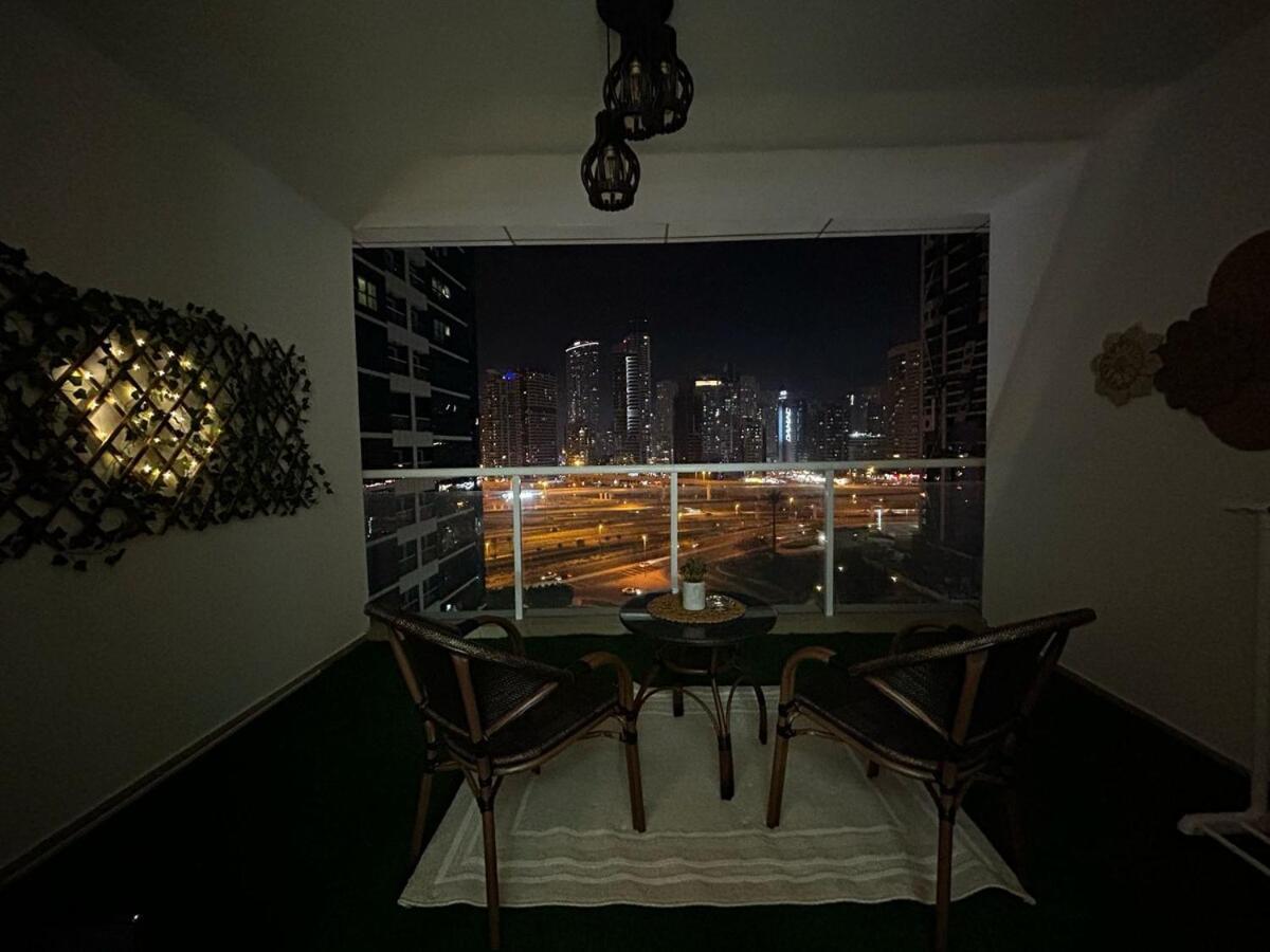 Movenpick - Laguna Tower -the Firefly Apartment Dubai