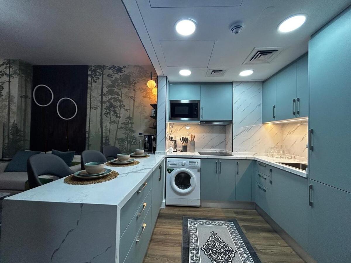 Movenpick - Laguna Tower -the Firefly Apartment