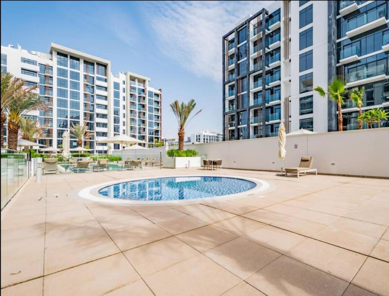 Egate - - 6th Floor With Pool View - - 17-626 * Dubai