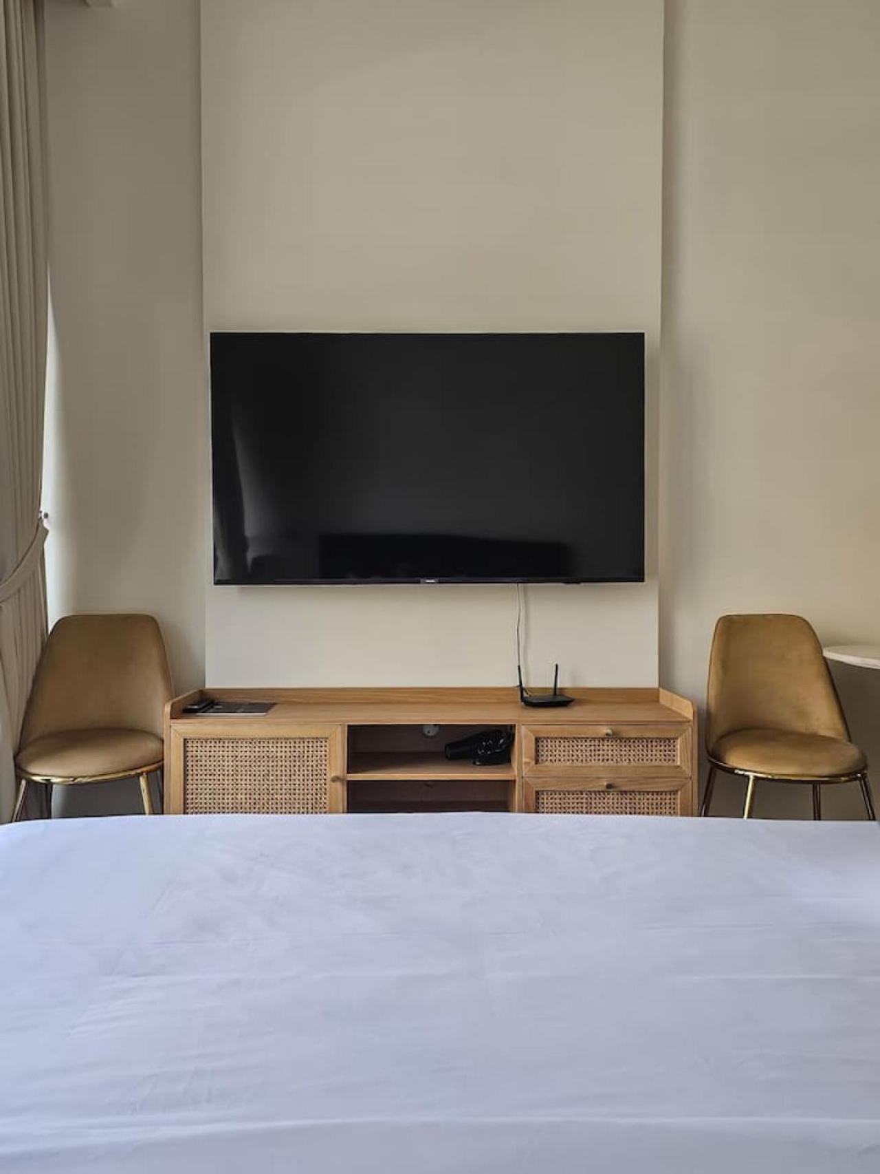 Egate - - 6th Floor With Pool View - - 17-626 Apartment Dubai