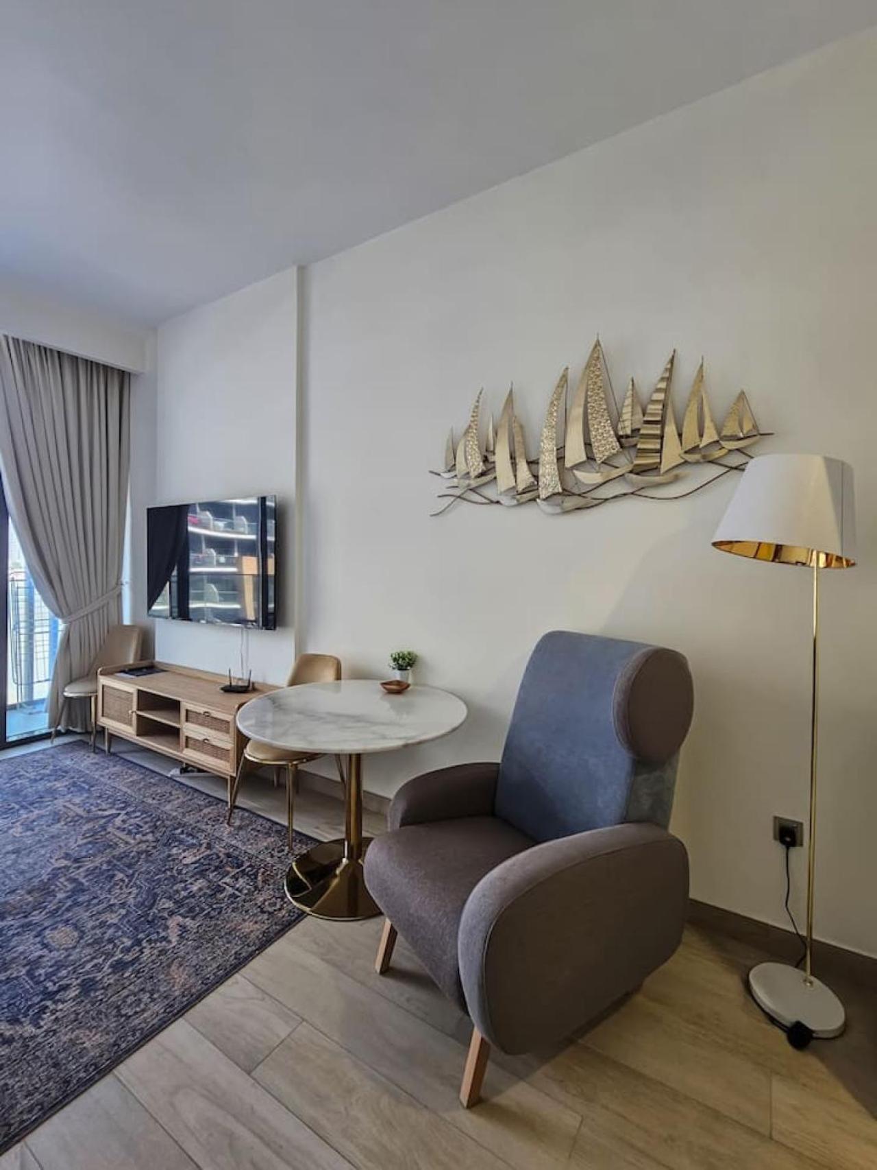 Egate - - 6th Floor With Pool View - - 17-626 Apartment *