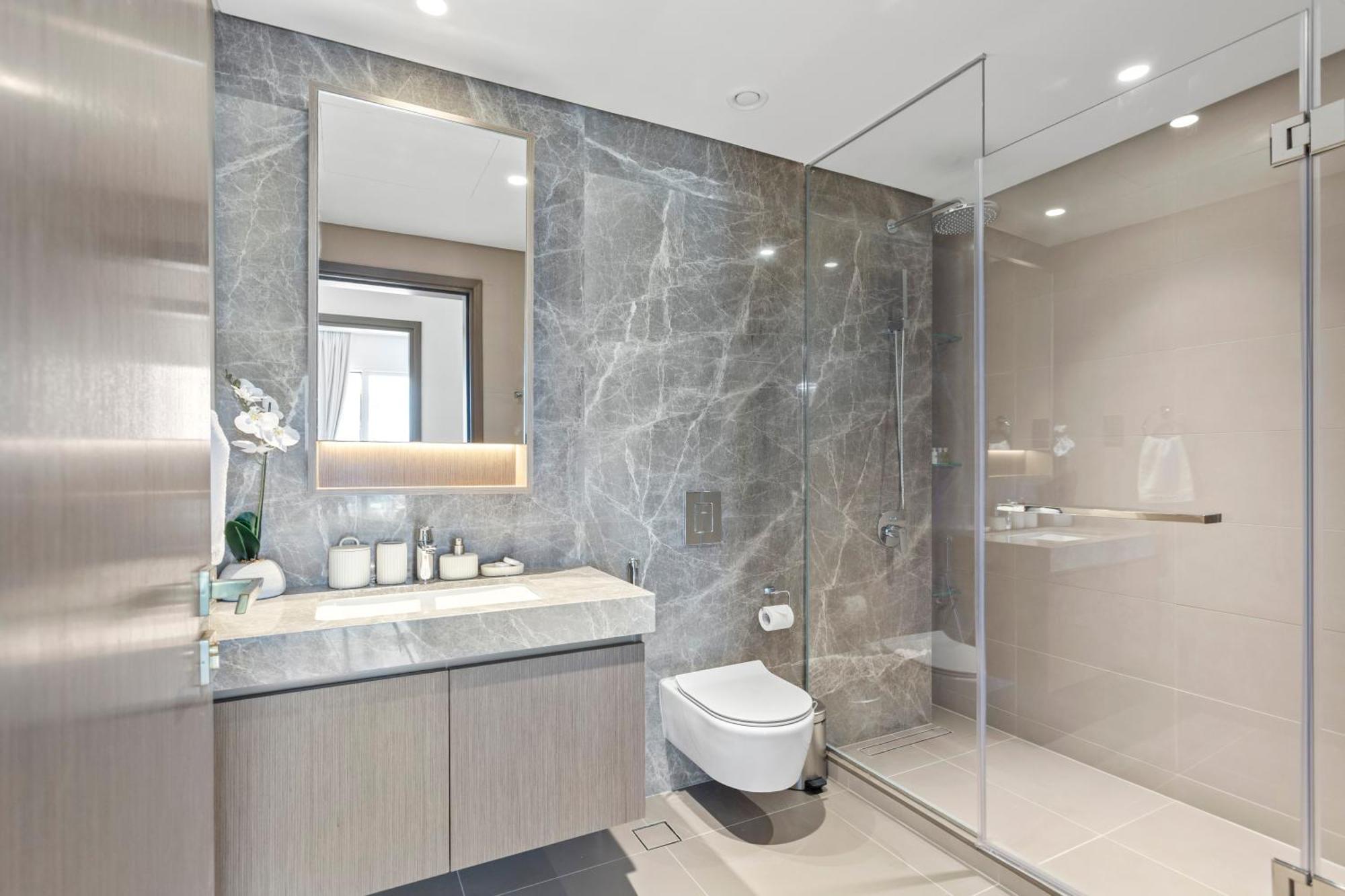 Coastal Elegance 1-bedroom In Grand Bleu Apartment *