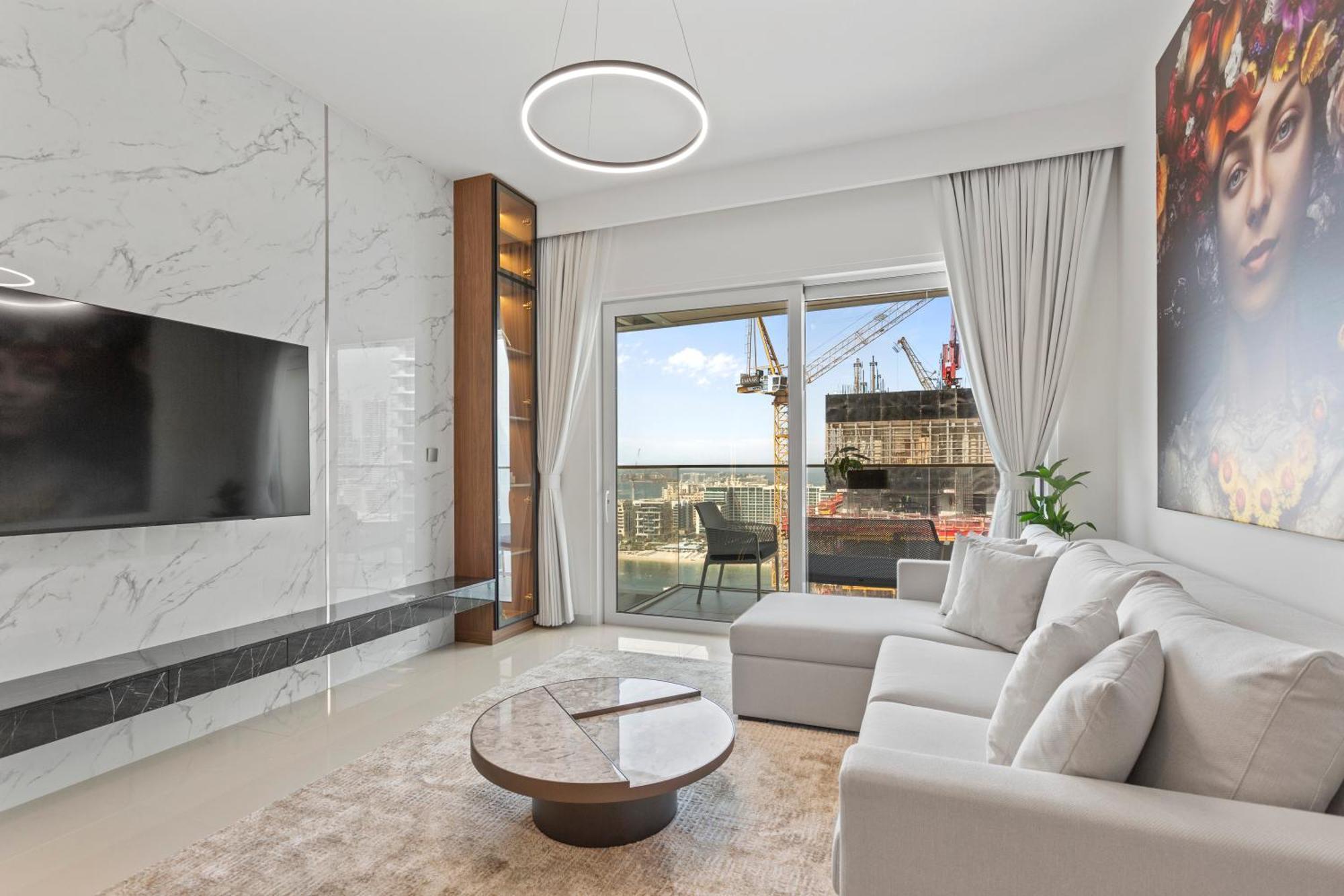 Coastal Elegance 1-bedroom In Grand Bleu Apartment Dubai