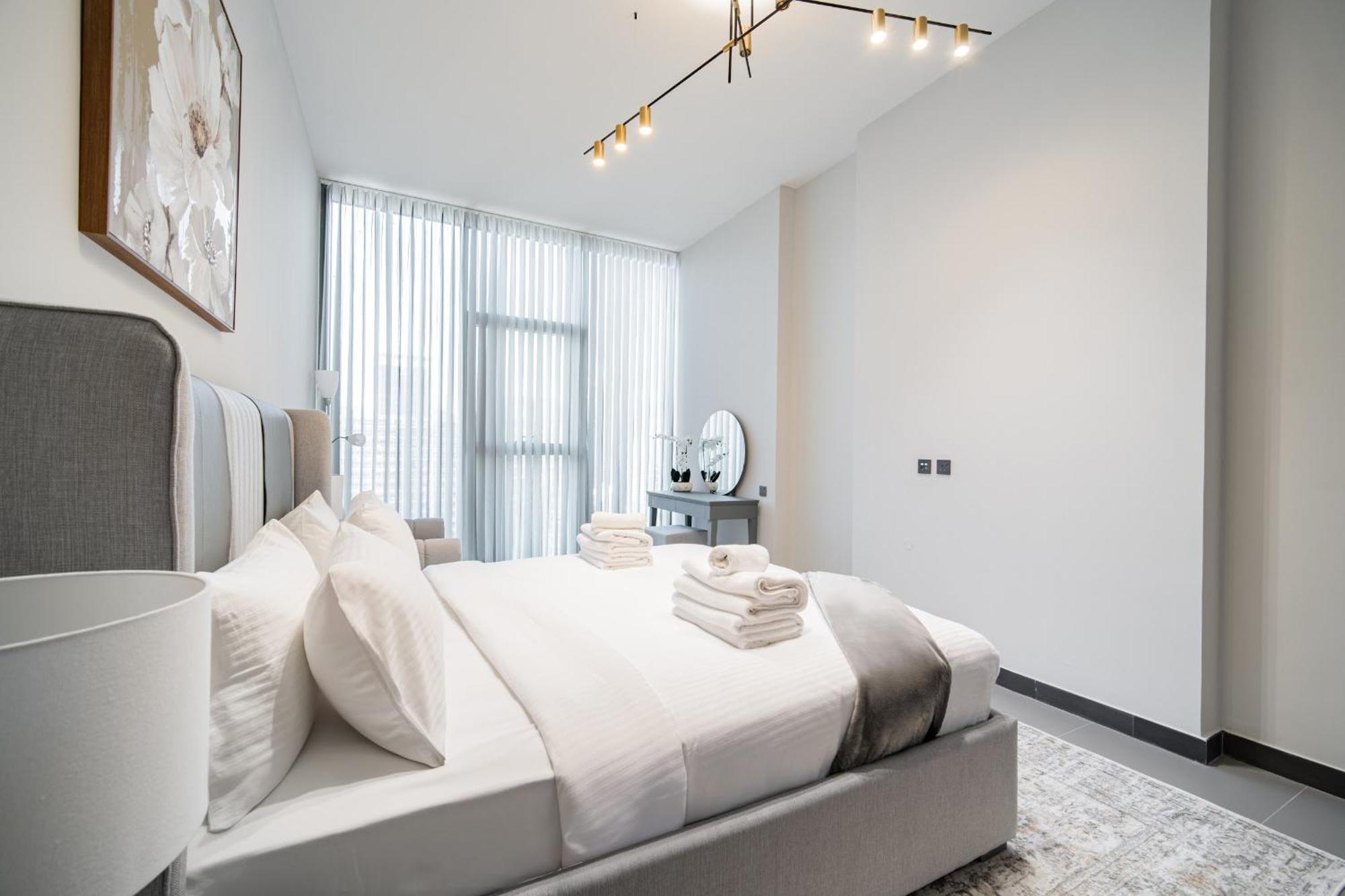 Views On 29fl - Jlt 1br Near Metro & Free Baby Gear Dubai