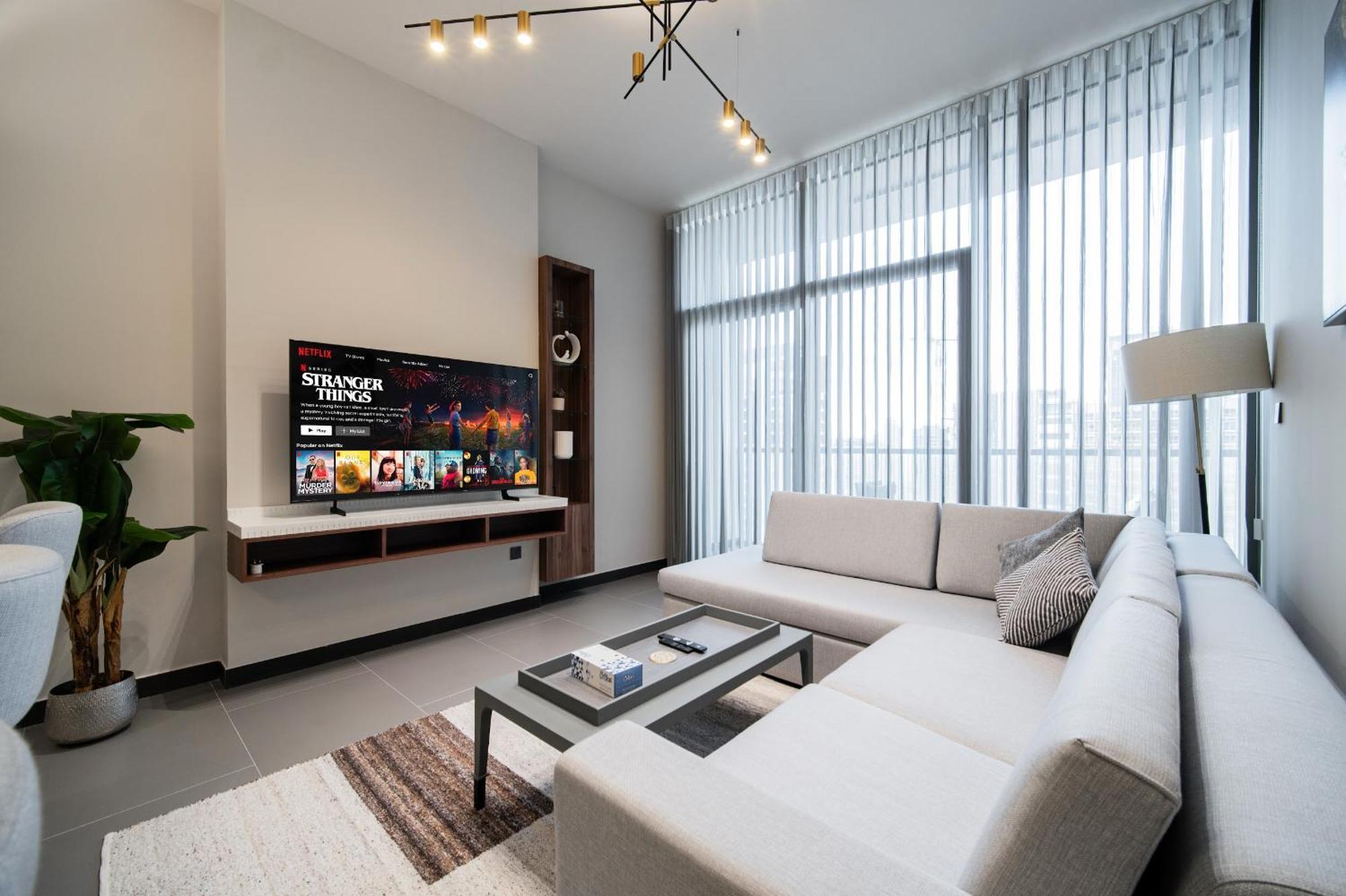 Apartment Views On 29fl - Jlt 1br Near Metro & Free Baby Gear Dubai
