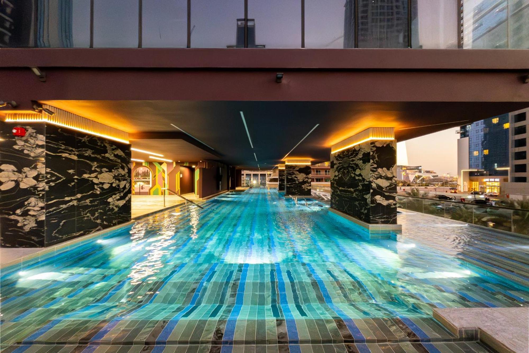 Views On 29fl - Jlt 1br Near Metro & Free Baby Gear *