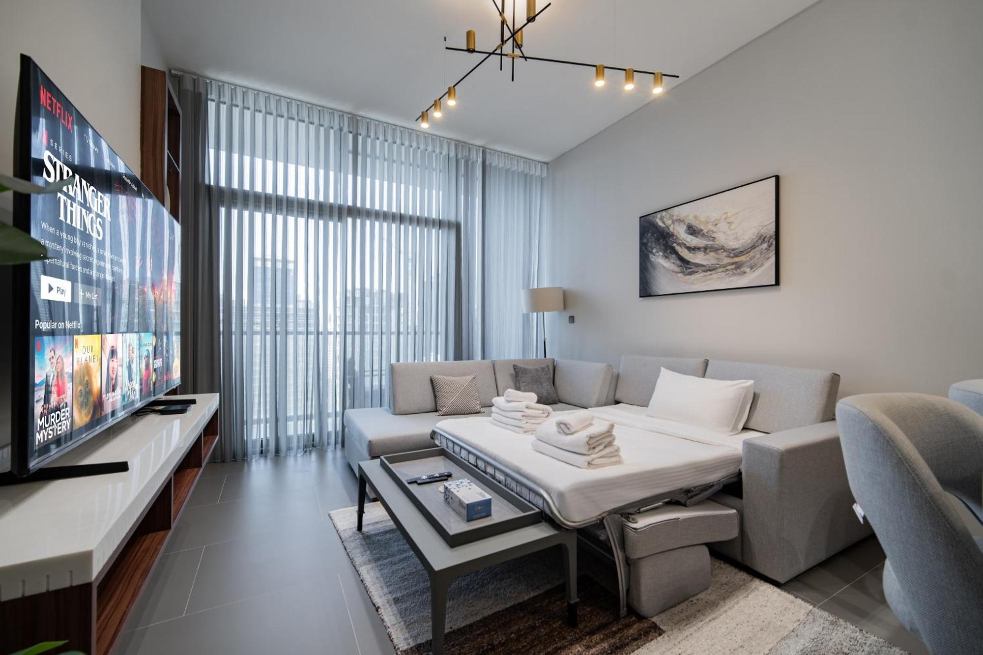 Views On 29fl - Jlt 1br Near Metro & Free Baby Gear Apartment Dubai