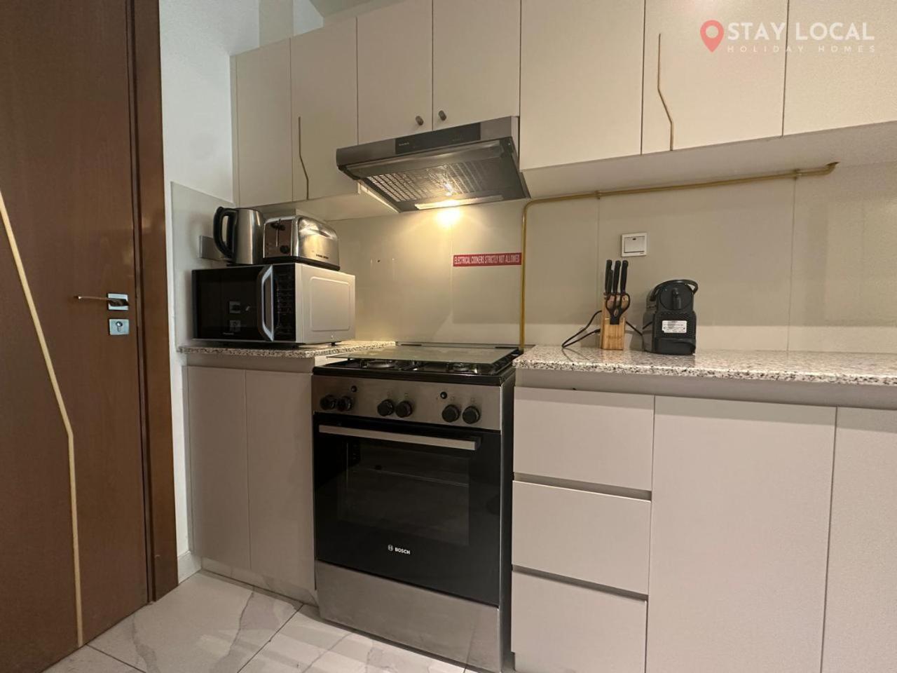 Apartment Uptown Getaway Charming With Canal Burj & View Dubai