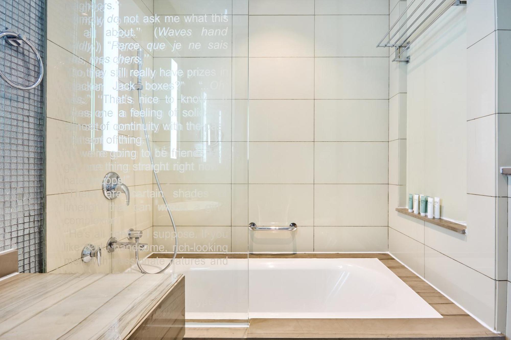 Apartment Spacious 2 Bedroom In Damac Towers By Paramount With Pool Gym Free Parking Sleeps 4 By Stayfinity Dubai