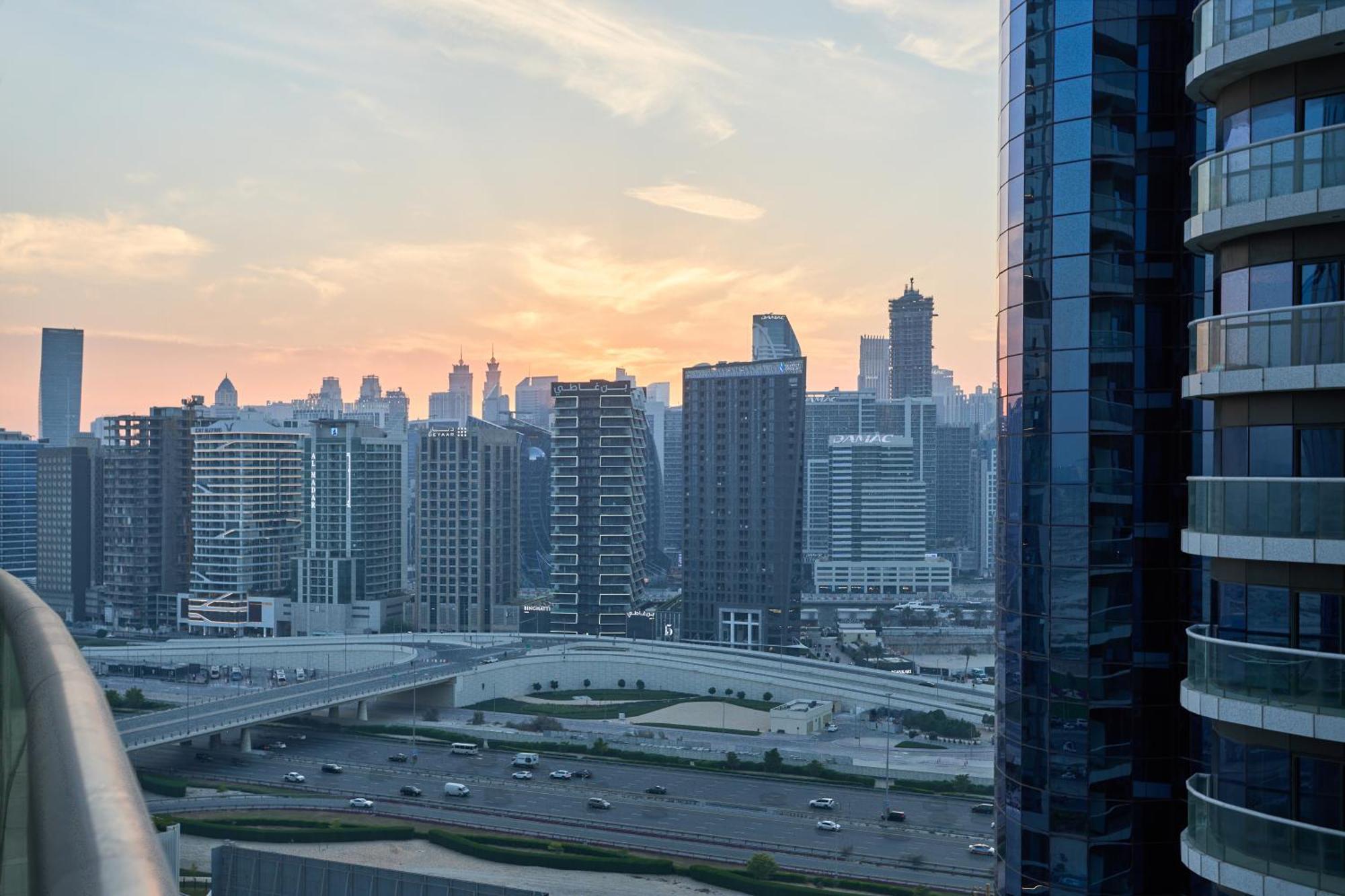 Apartment Spacious 2 Bedroom In Damac Towers By Paramount With Pool Gym Free Parking Sleeps 4 By Stayfinity