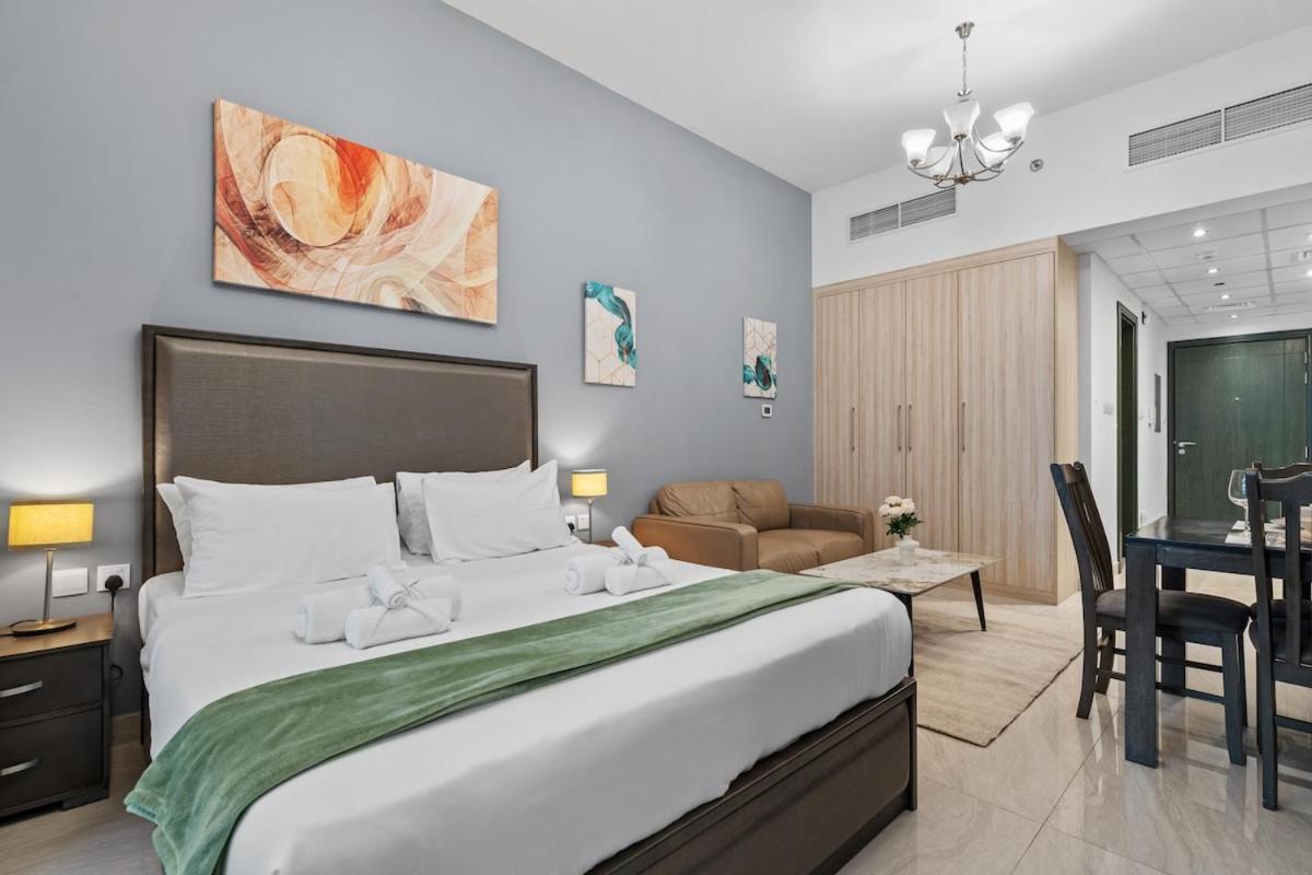 Business Bay By Stayinhomes - 10 Mins Burj Khalifa - Parking - Pool - Gym Dubai