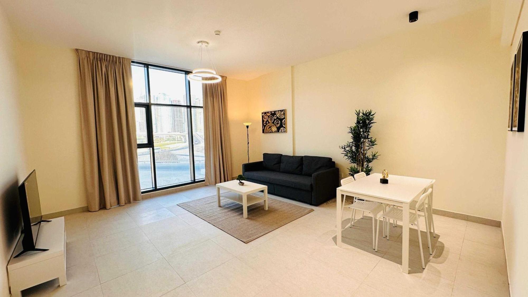 Hotel Dancenter Retreat Sheikh Zayed Road 4*