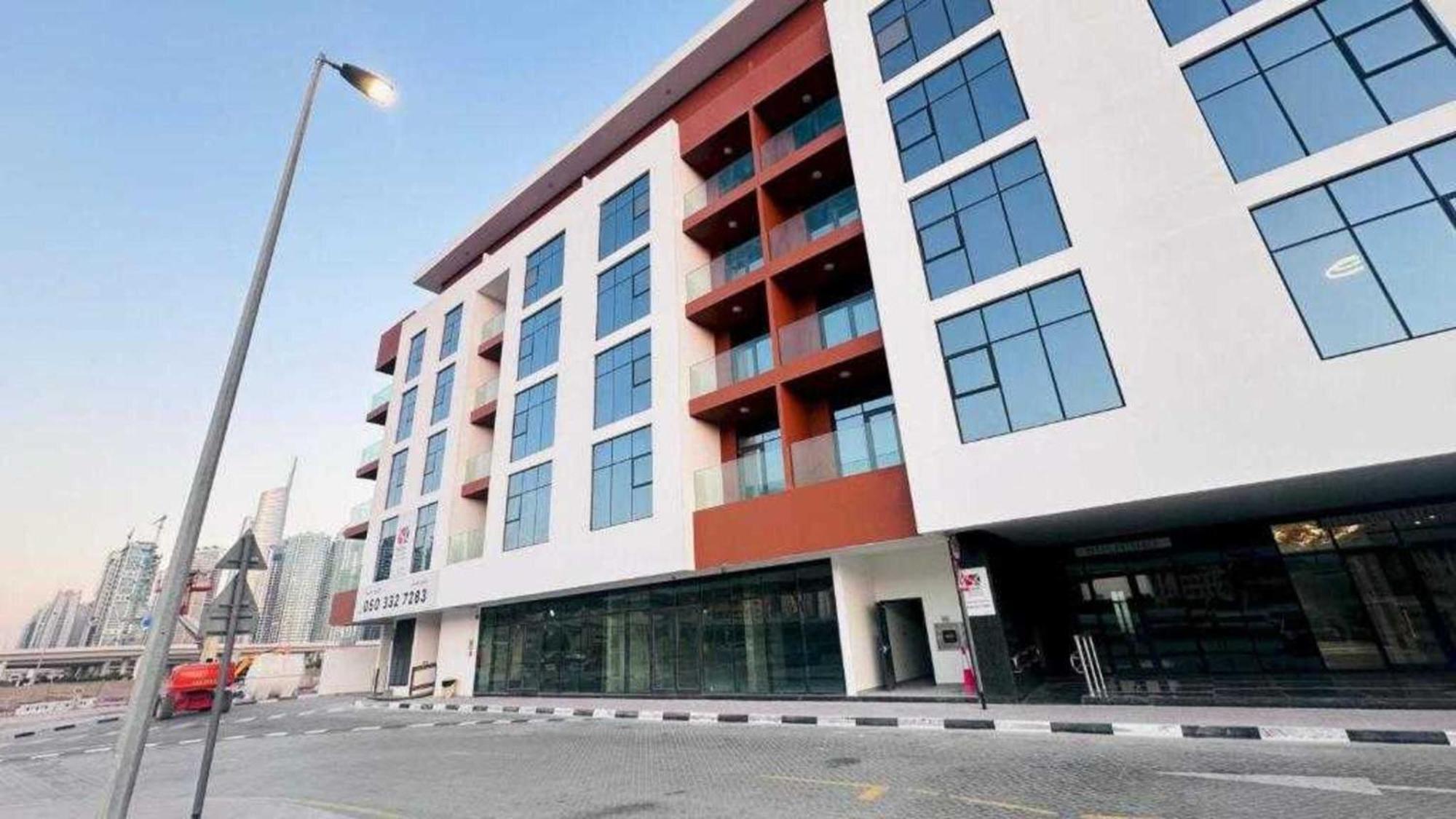Hotel Dancenter Retreat Sheikh Zayed Road Dubai