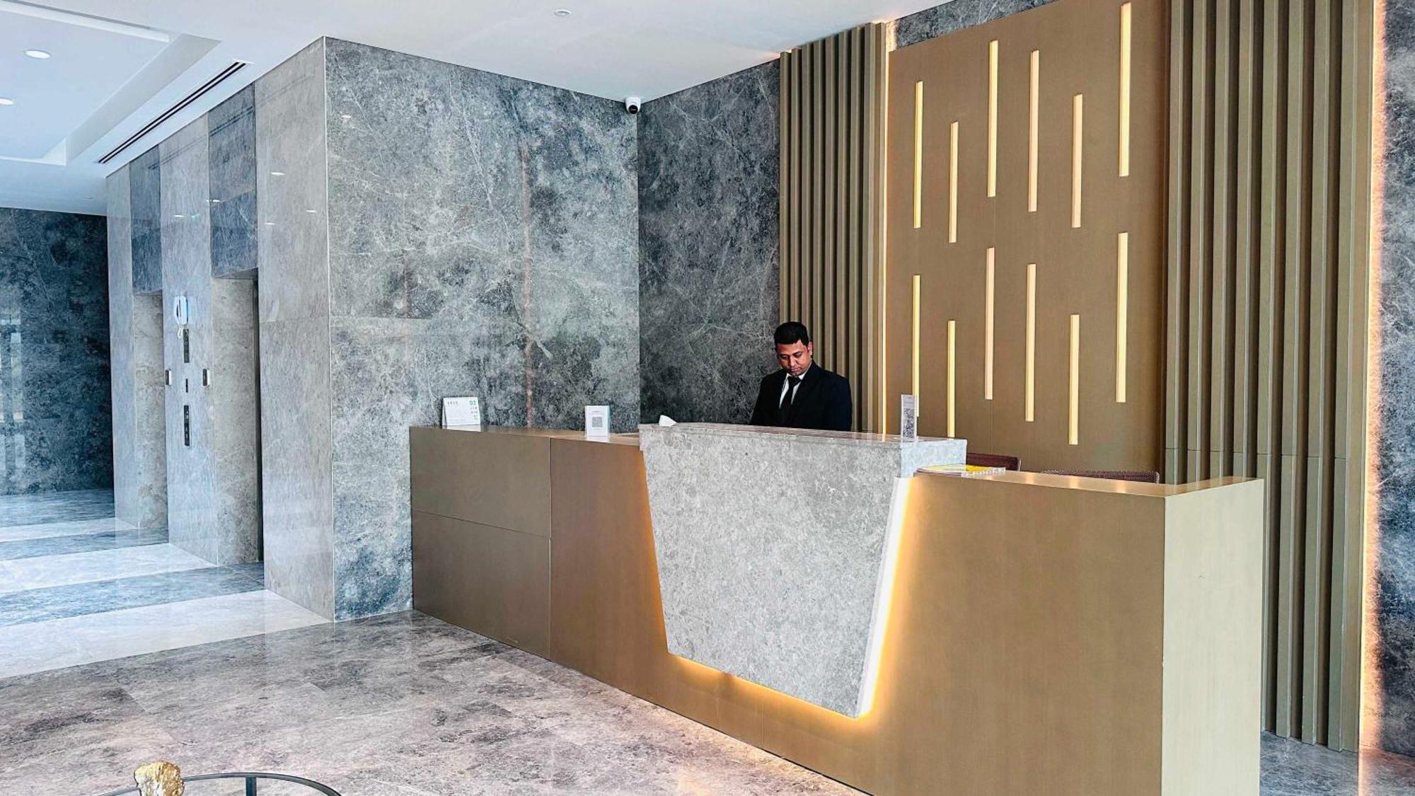 Dancenter Retreat Sheikh Zayed Road Hotel 4*
