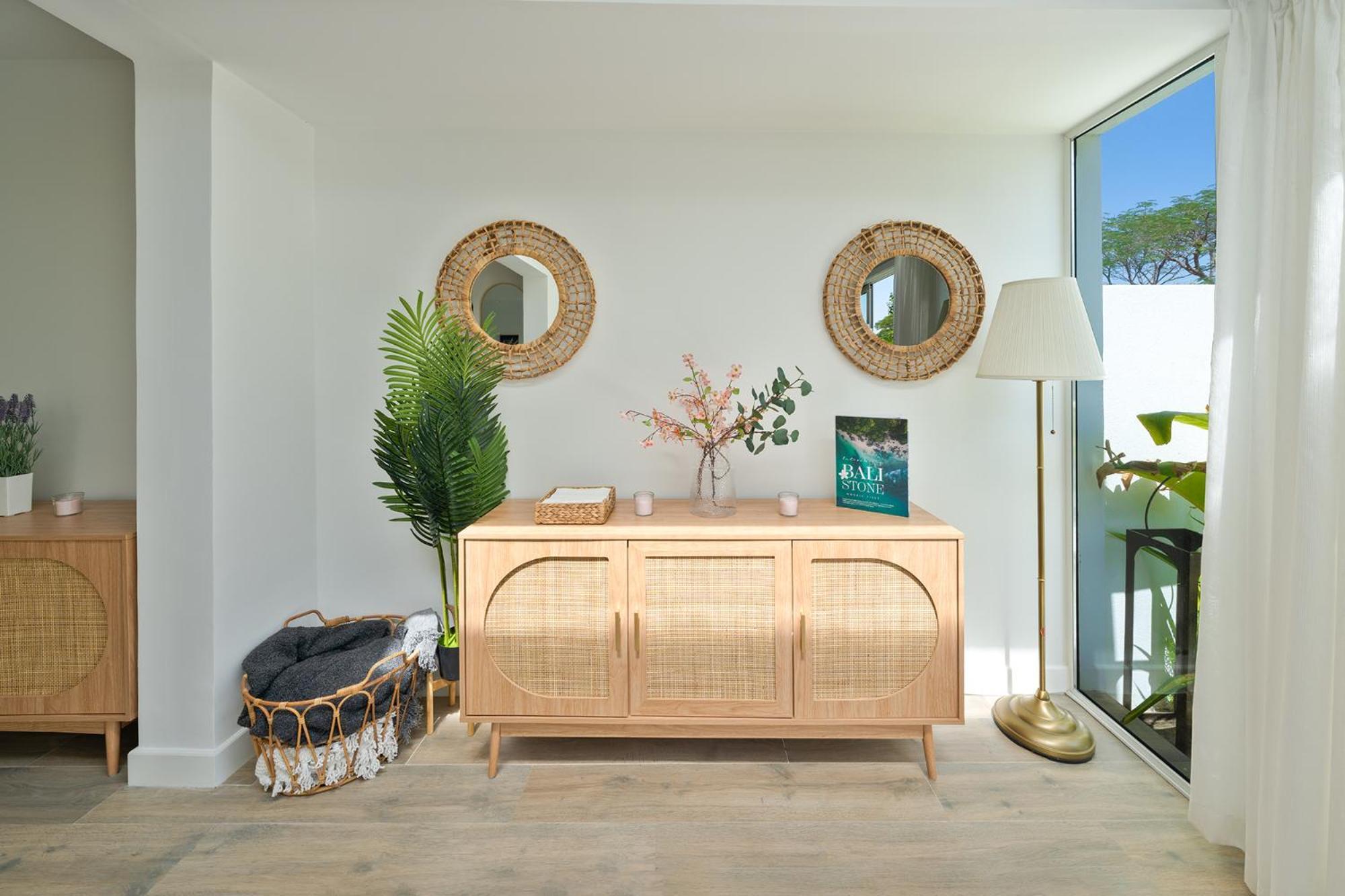 Luxury Escapes - Luxury Short-term 2bhk Maids Villa Dubai