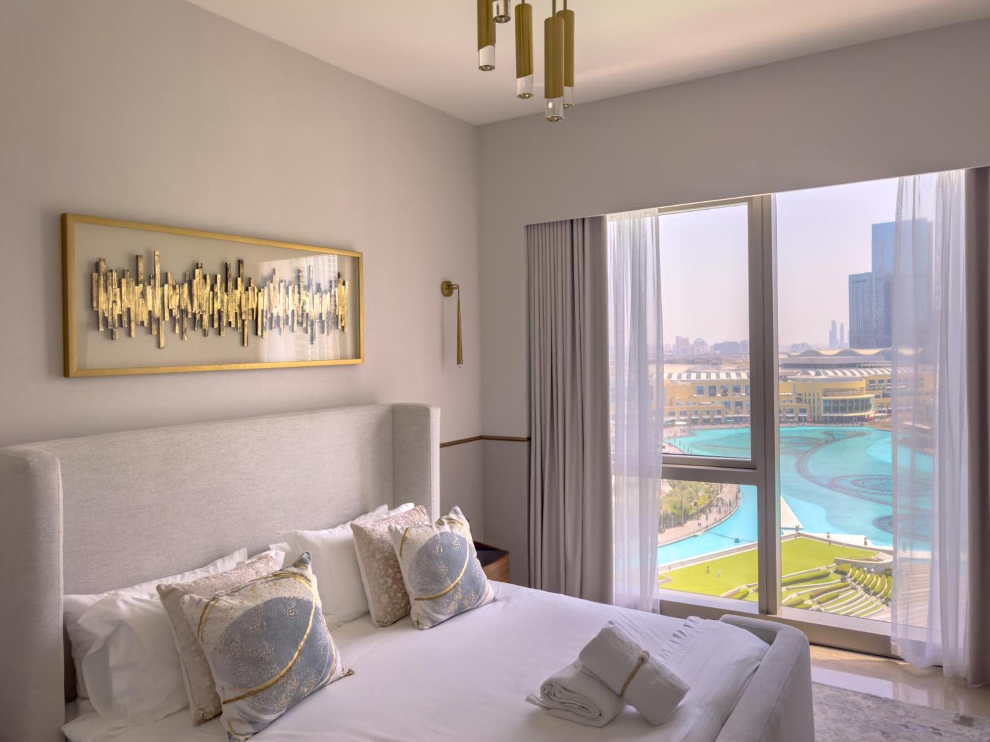 Grande Residences With Burj Khalifa View From 14th Floor For 8-guests *