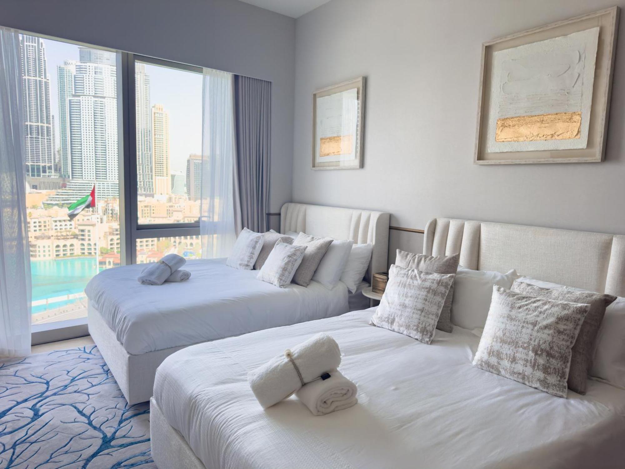 Grande Residences With Burj Khalifa View From 14th Floor For 8-guests Apartment Dubai