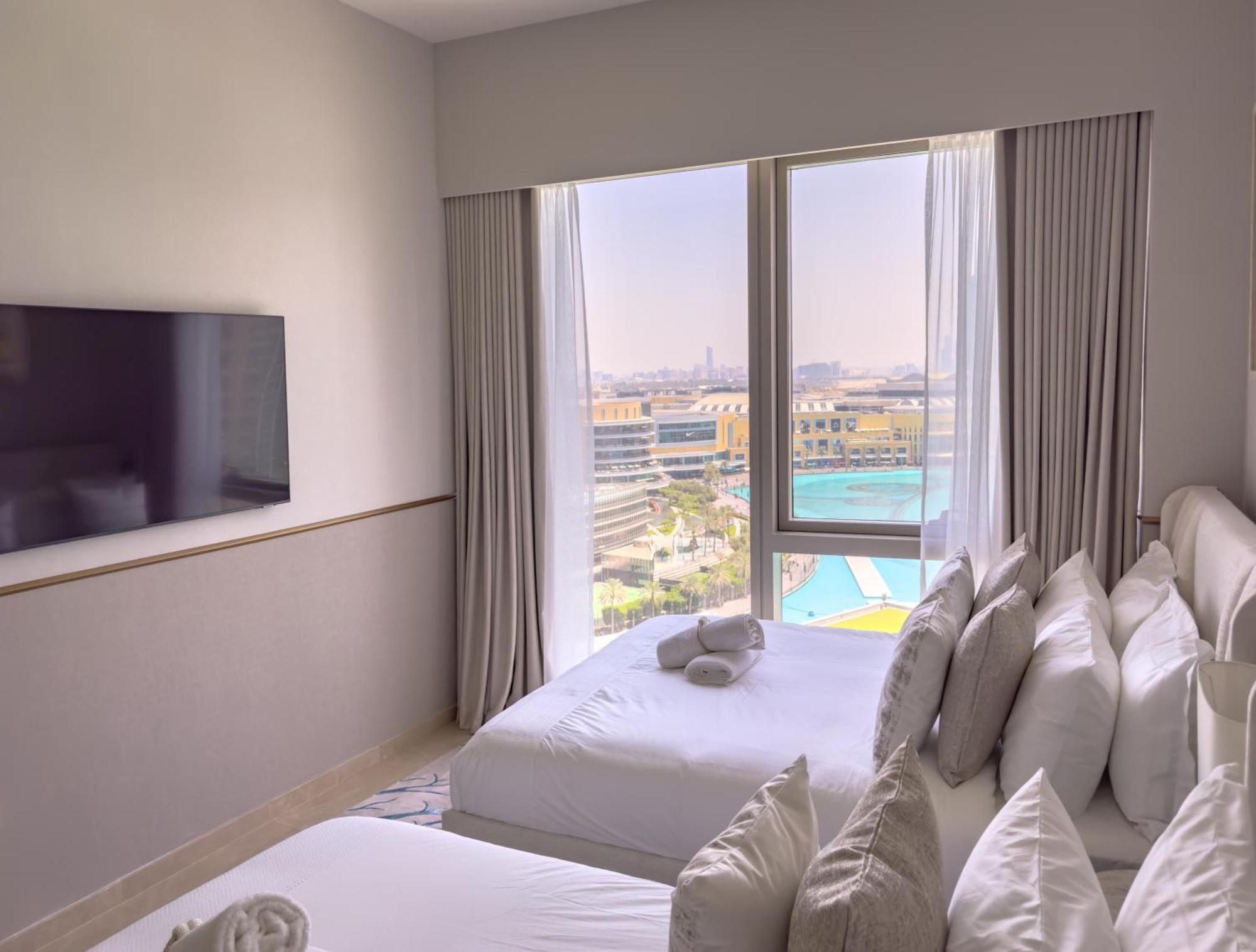 Apartment Grande Residences With Burj Khalifa View From 14th Floor For 8-guests Dubai