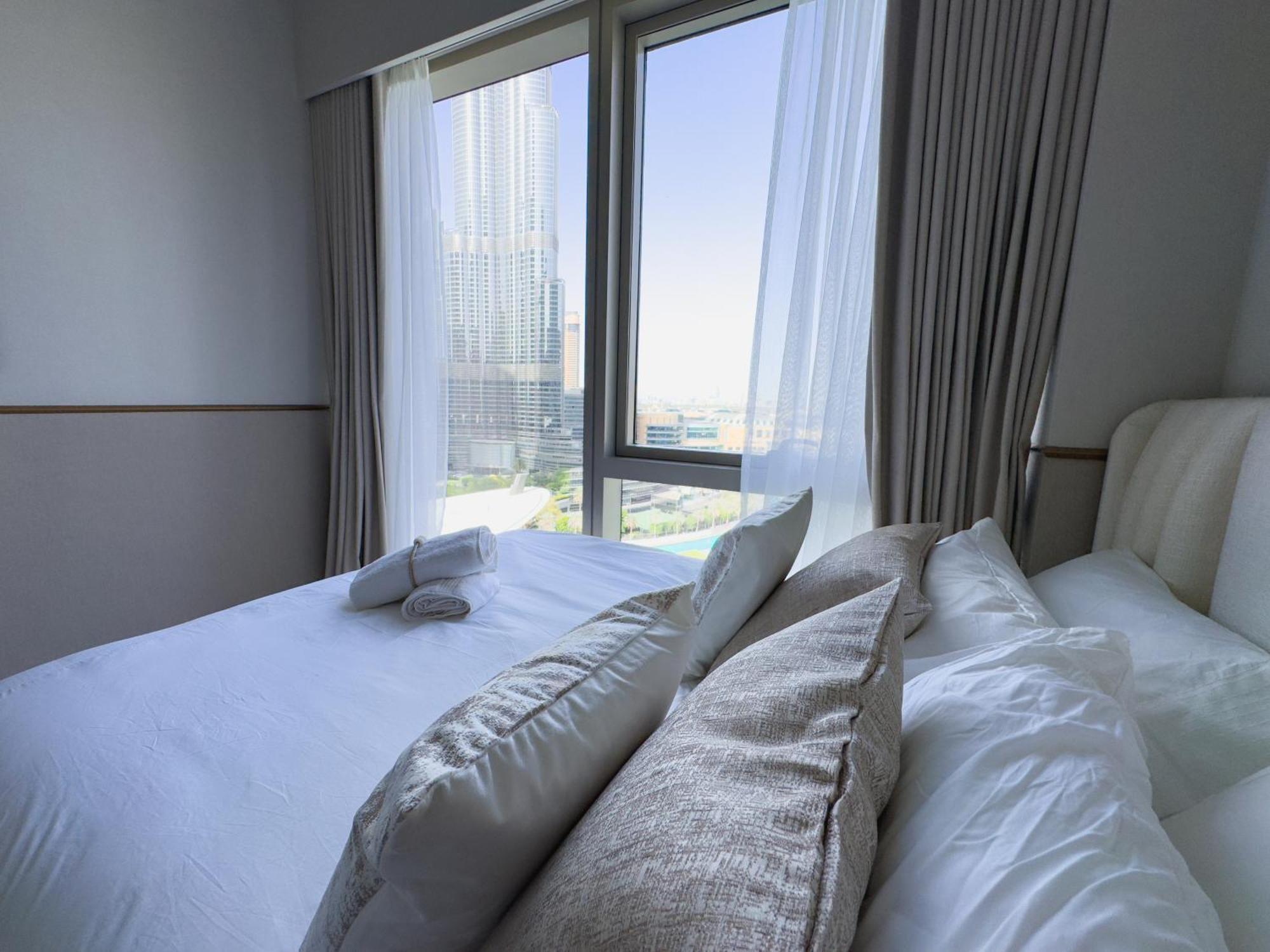 Grande Residences With Burj Khalifa View From 14th Floor For 8-guests *