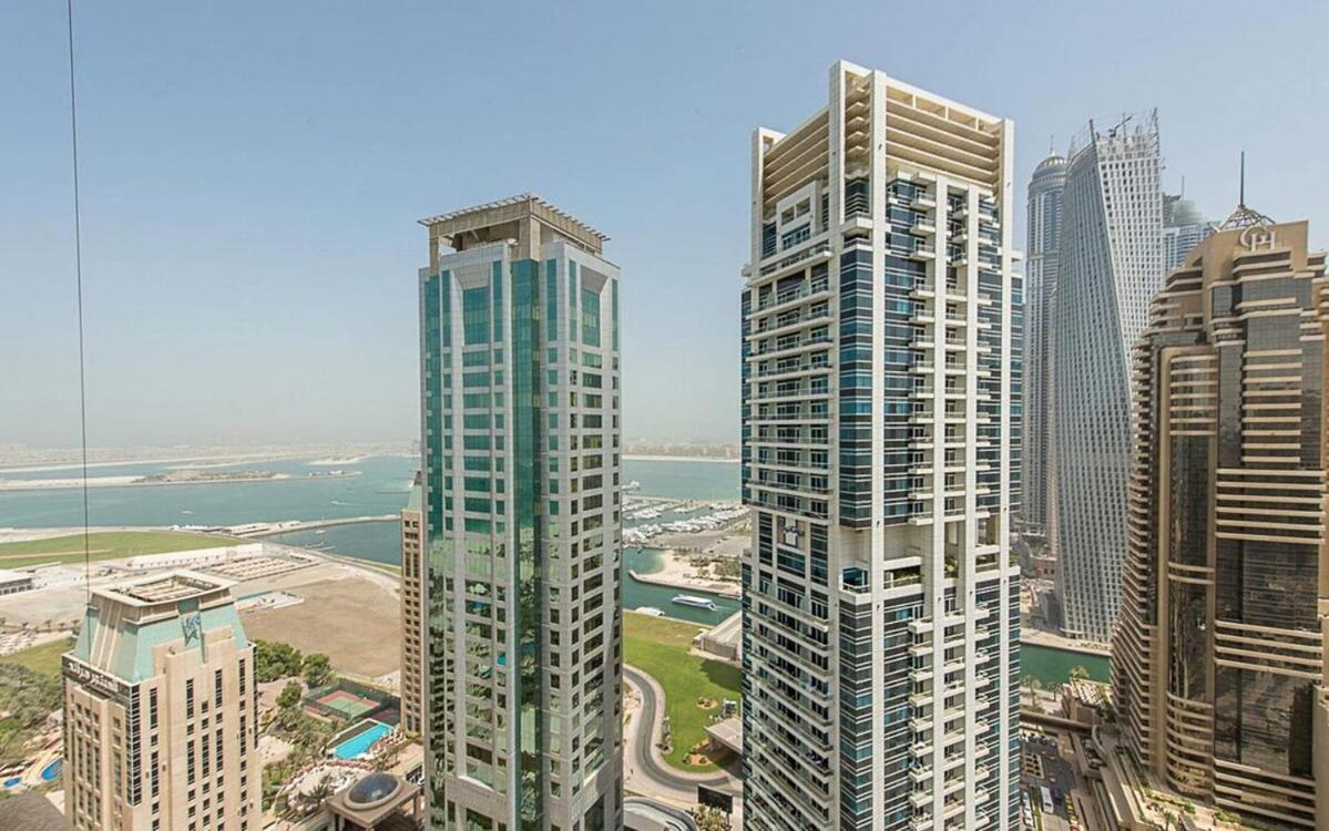 Apartment Serene Escape In Bustling Marina And Jbr, Ensuite 2br, Sky Garden Access *