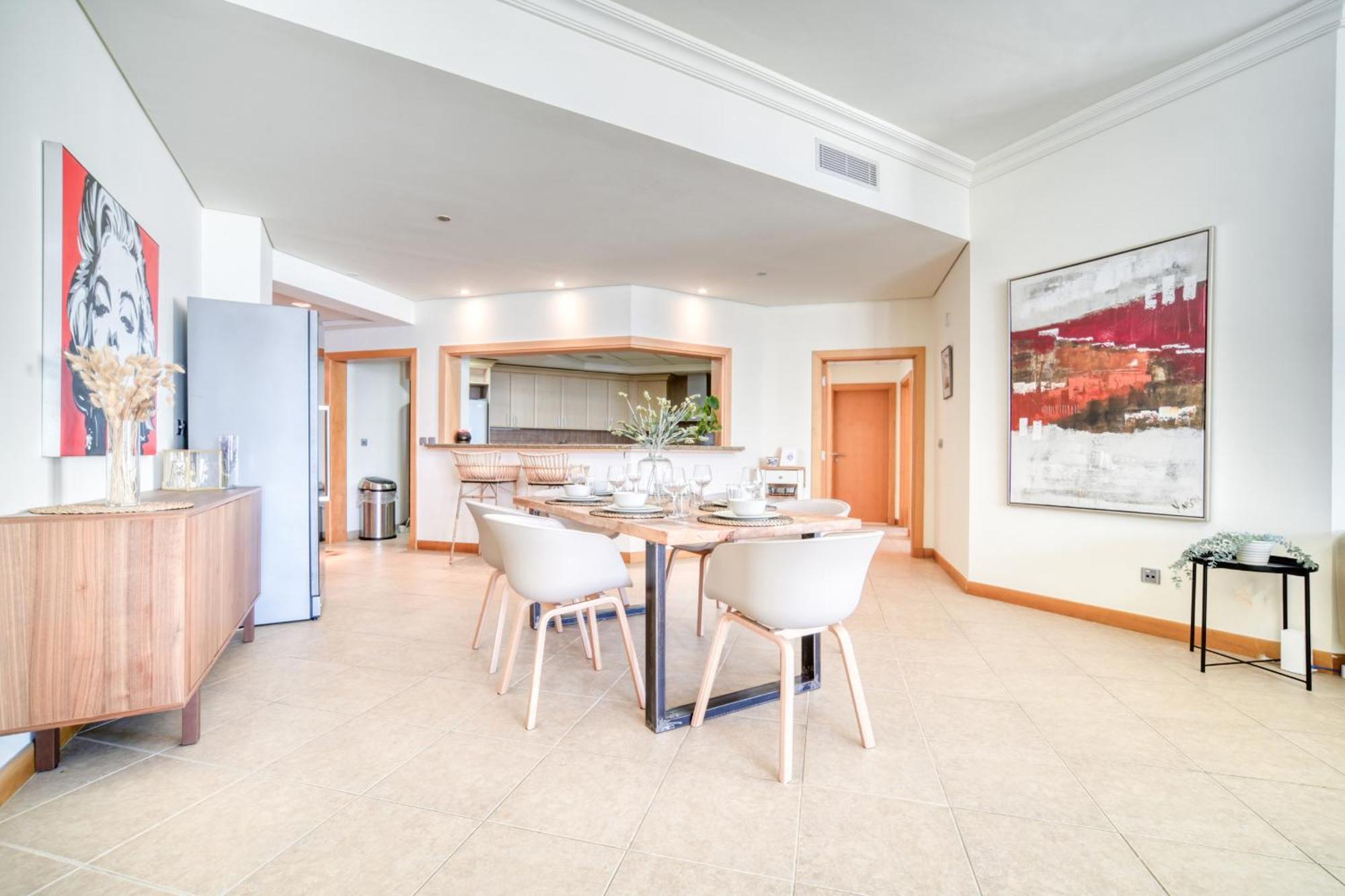 Shoreline 14, Al Hallawi Palm Jumeirah - Mint Apartment Dubai
