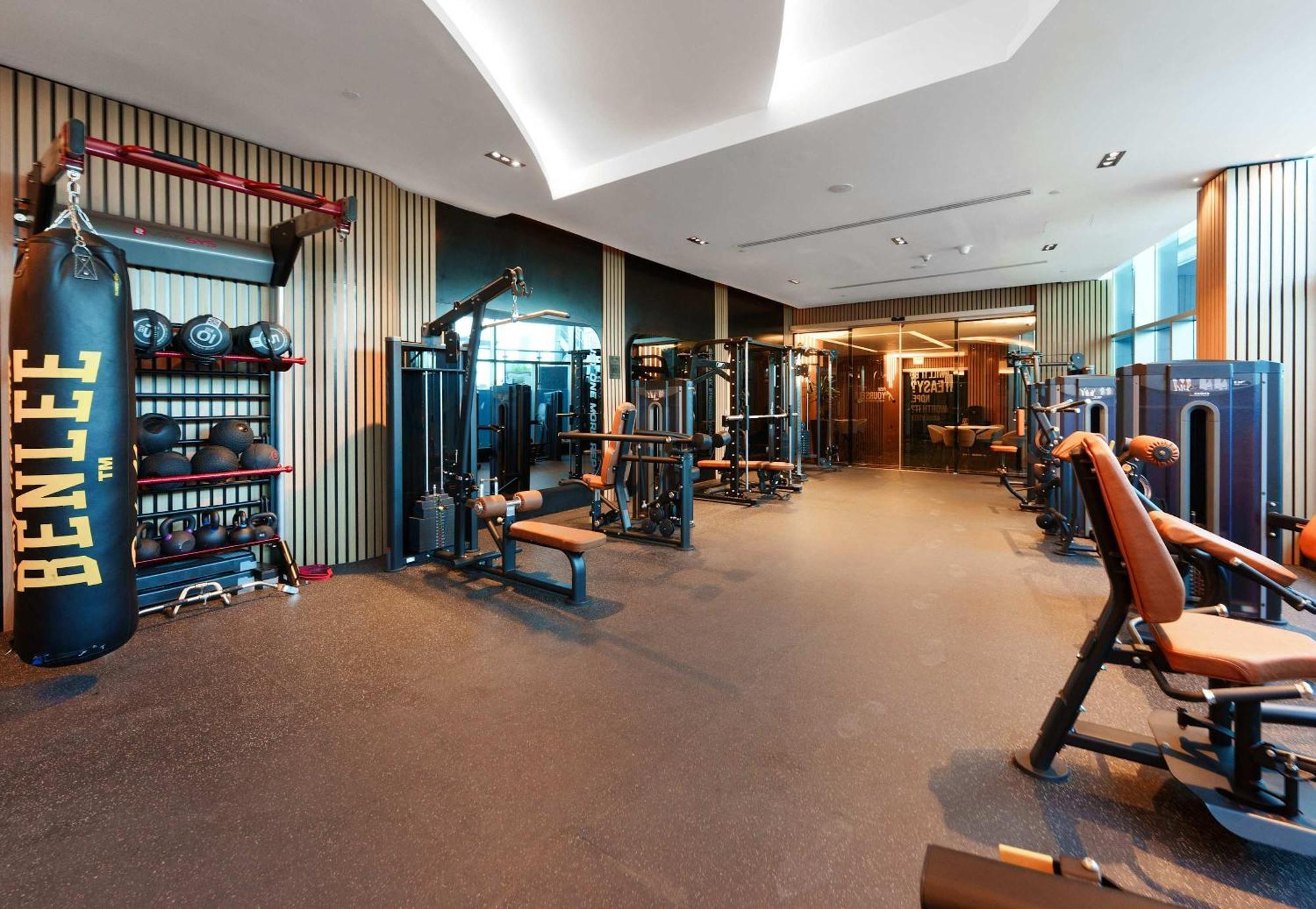 Well-furnished 3 Bedroom In Park Towers Difc *