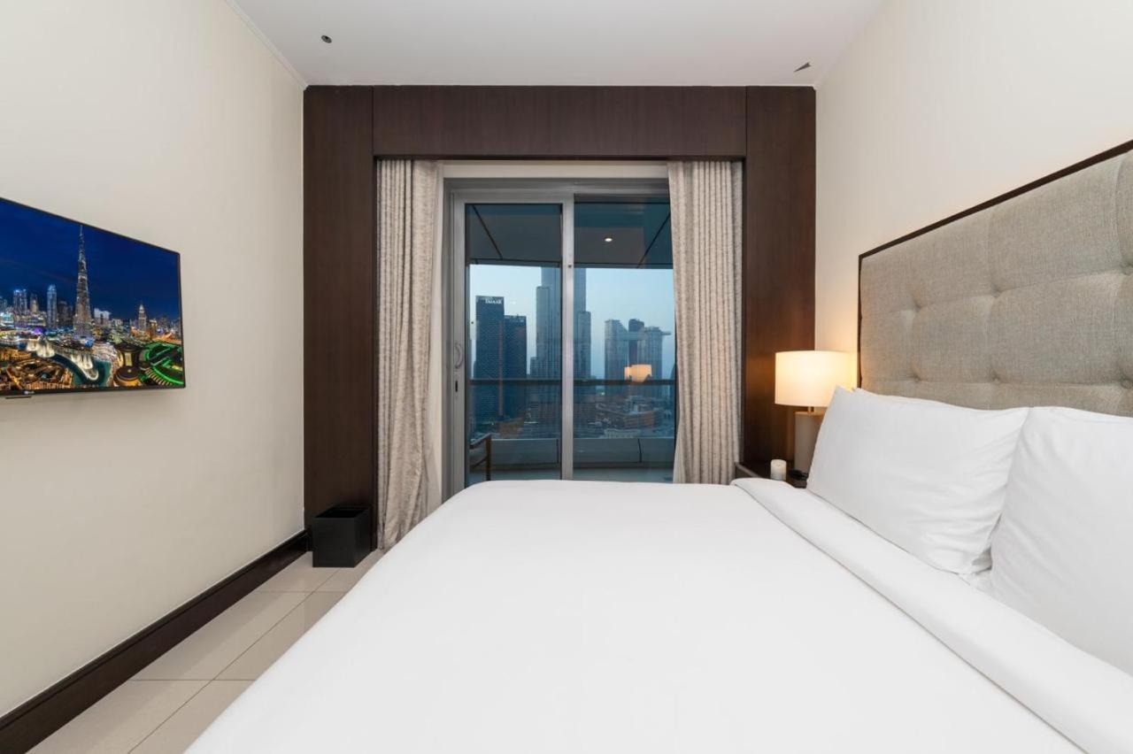 Opulent One Bedroom With Iconic Burj Khalifa View - Address Downtown Apartment
