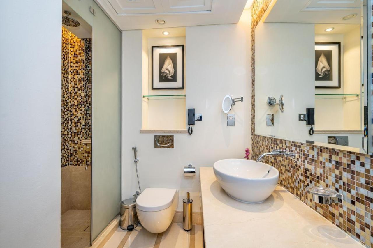 Opulent One Bedroom With Iconic Burj Khalifa View - Address Downtown Apartment