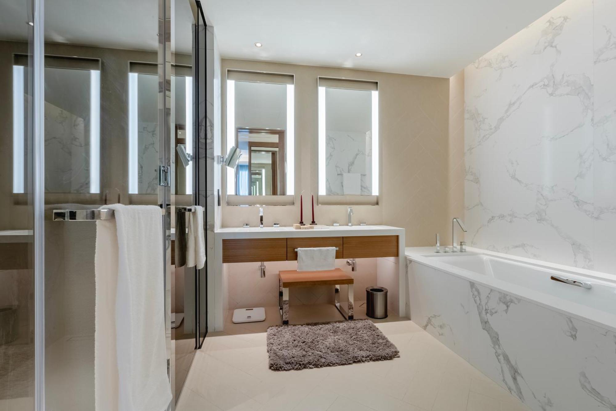 State Of The Art Luxury - The Address Residences Opera - Stunning Burj Khalifa & Fountain Views Apartment *