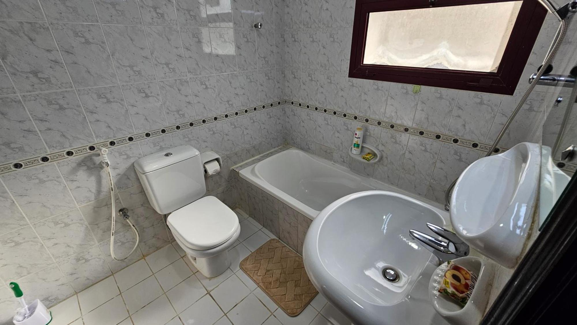 Homestay Fabulous Near Airport *