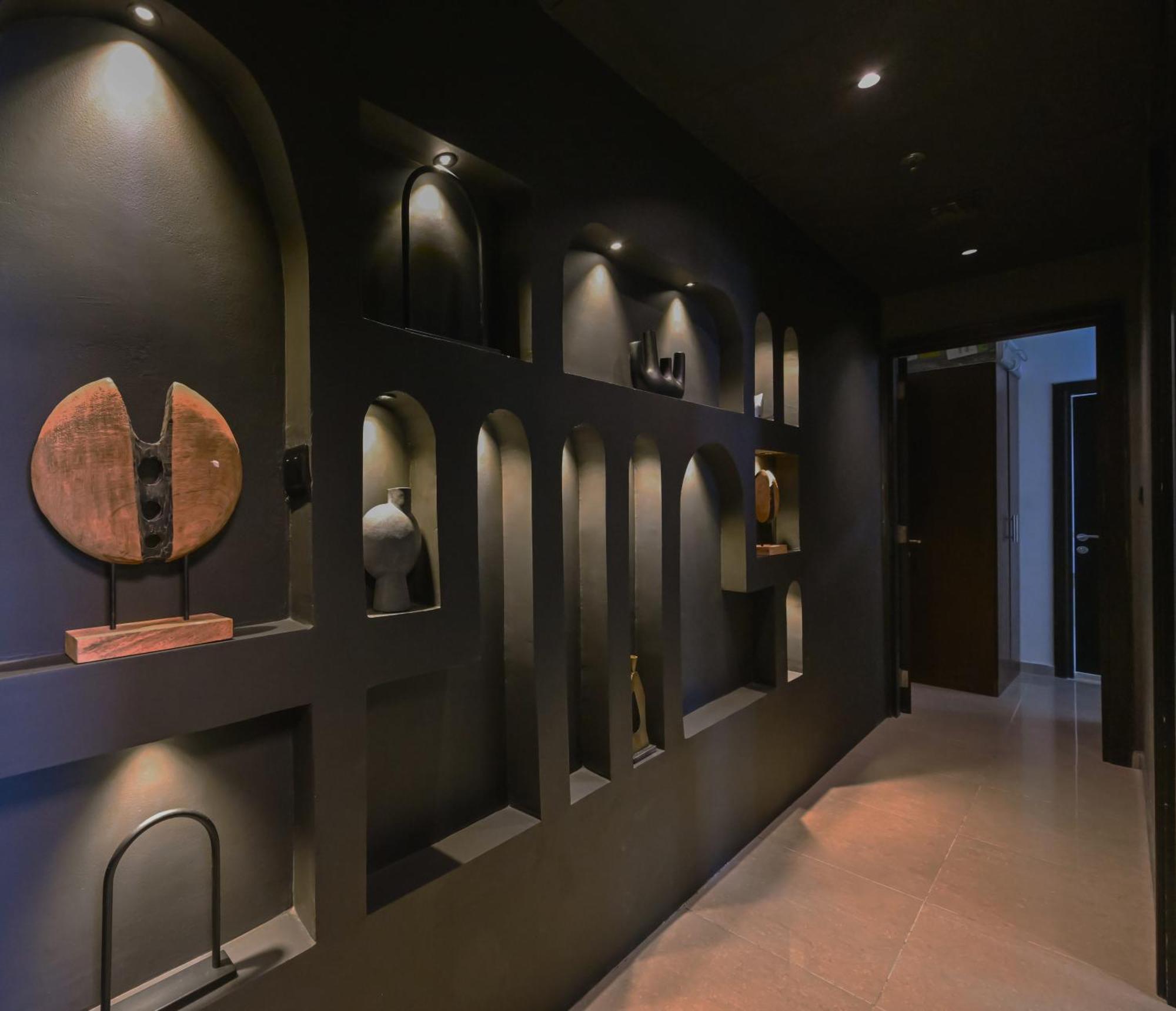 Black & Bold - Aesthetic * Dubai