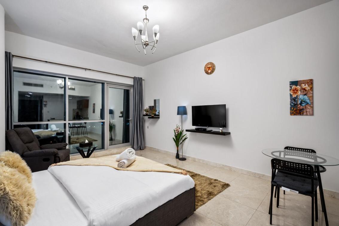 Cozy Business Bay With Burj Khalifa View Apartment *