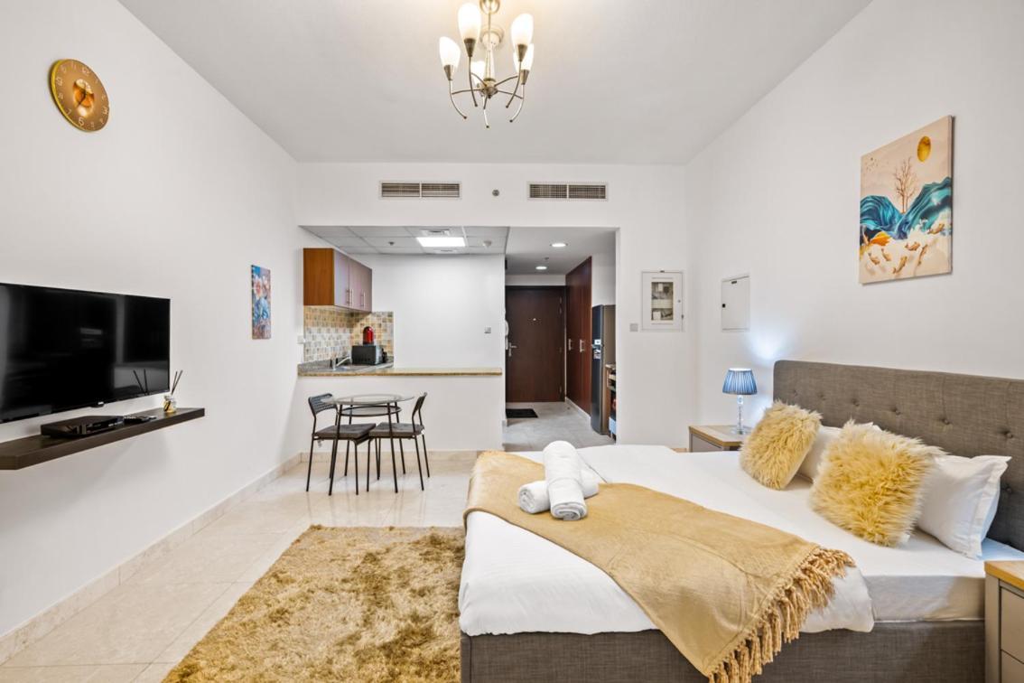 Cozy Business Bay With Burj Khalifa View Apartment *