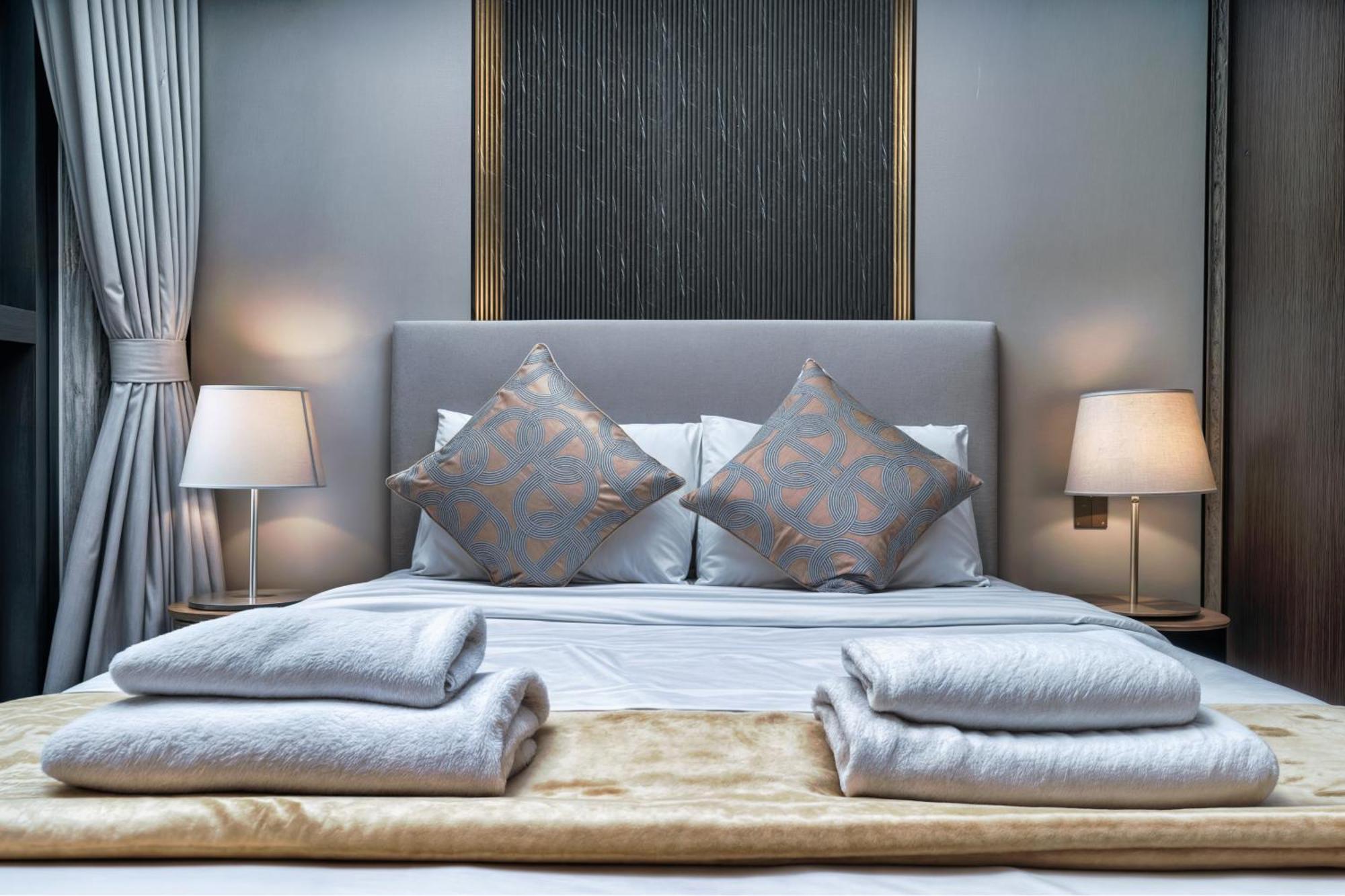 Apartment Spacious And Overlooking Burj & Fountains