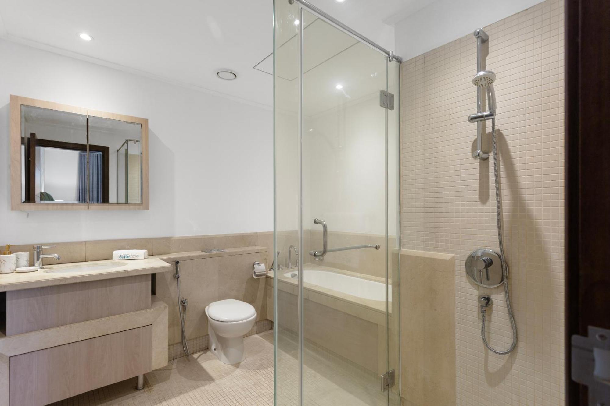 Exceptional 1-bedroom With Pool View In Downtown