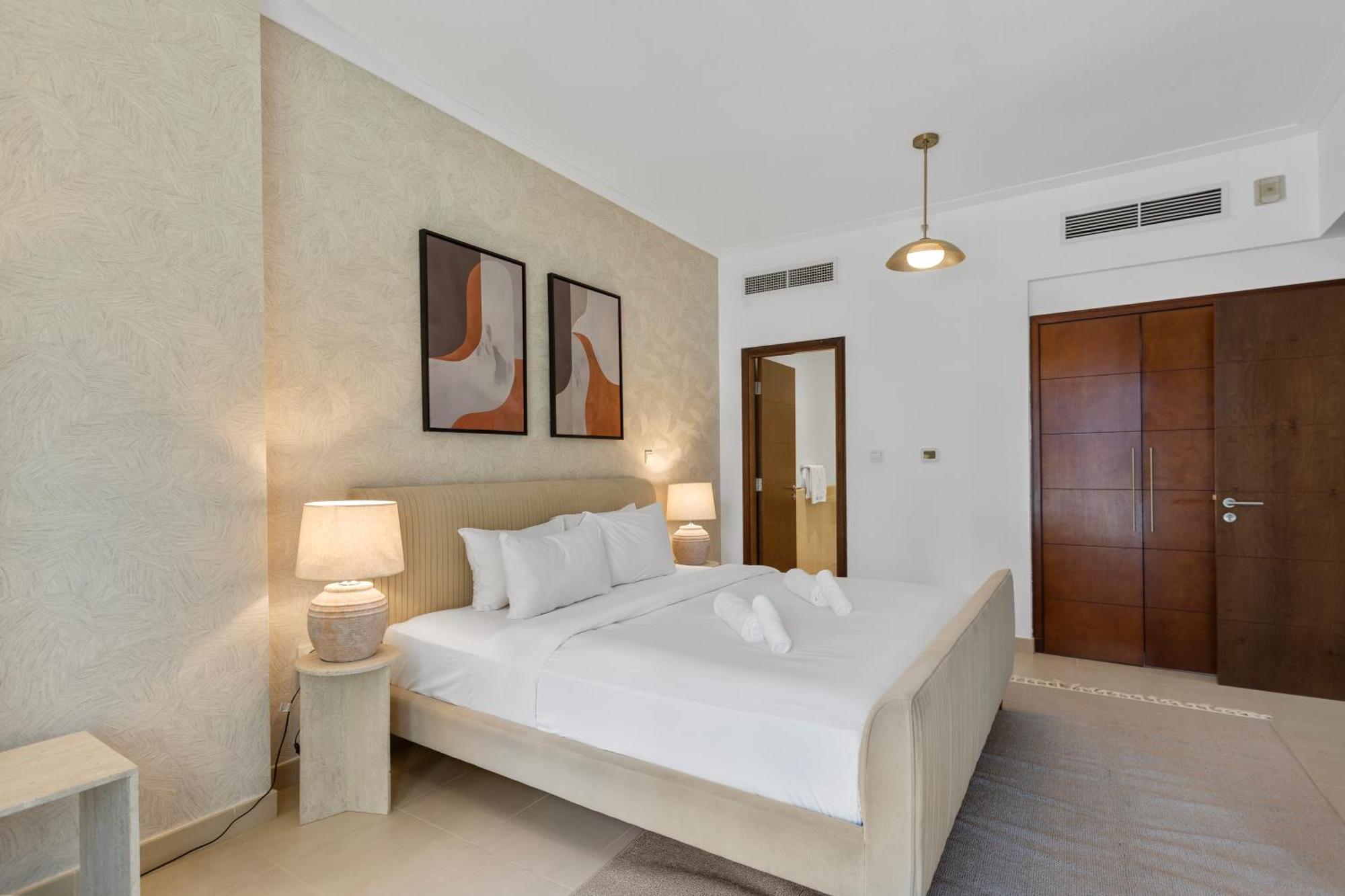 Apartment Exceptional 1-bedroom With Pool View In Downtown Dubai