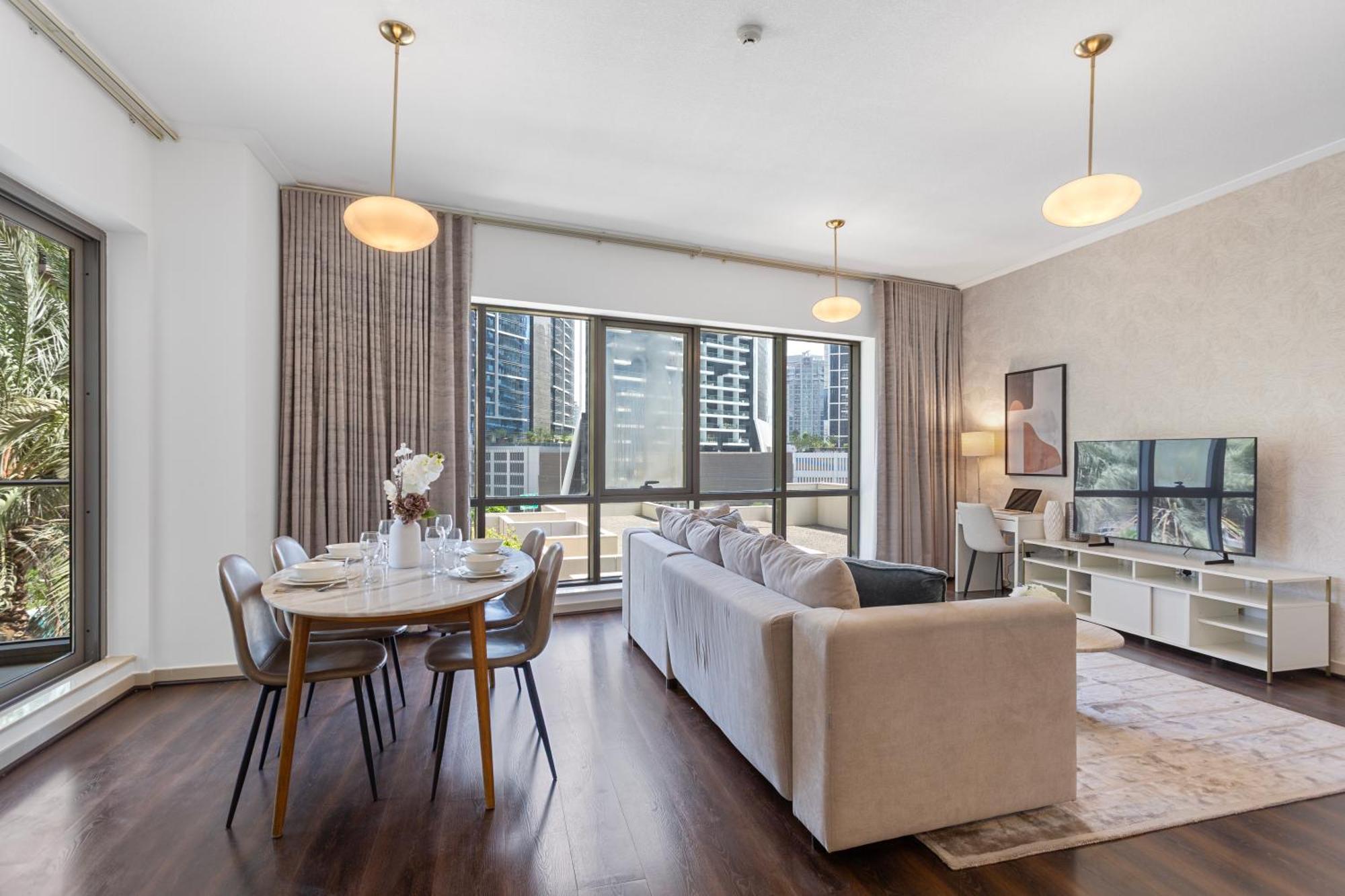 Apartment Exceptional 1-bedroom With Pool View In Downtown