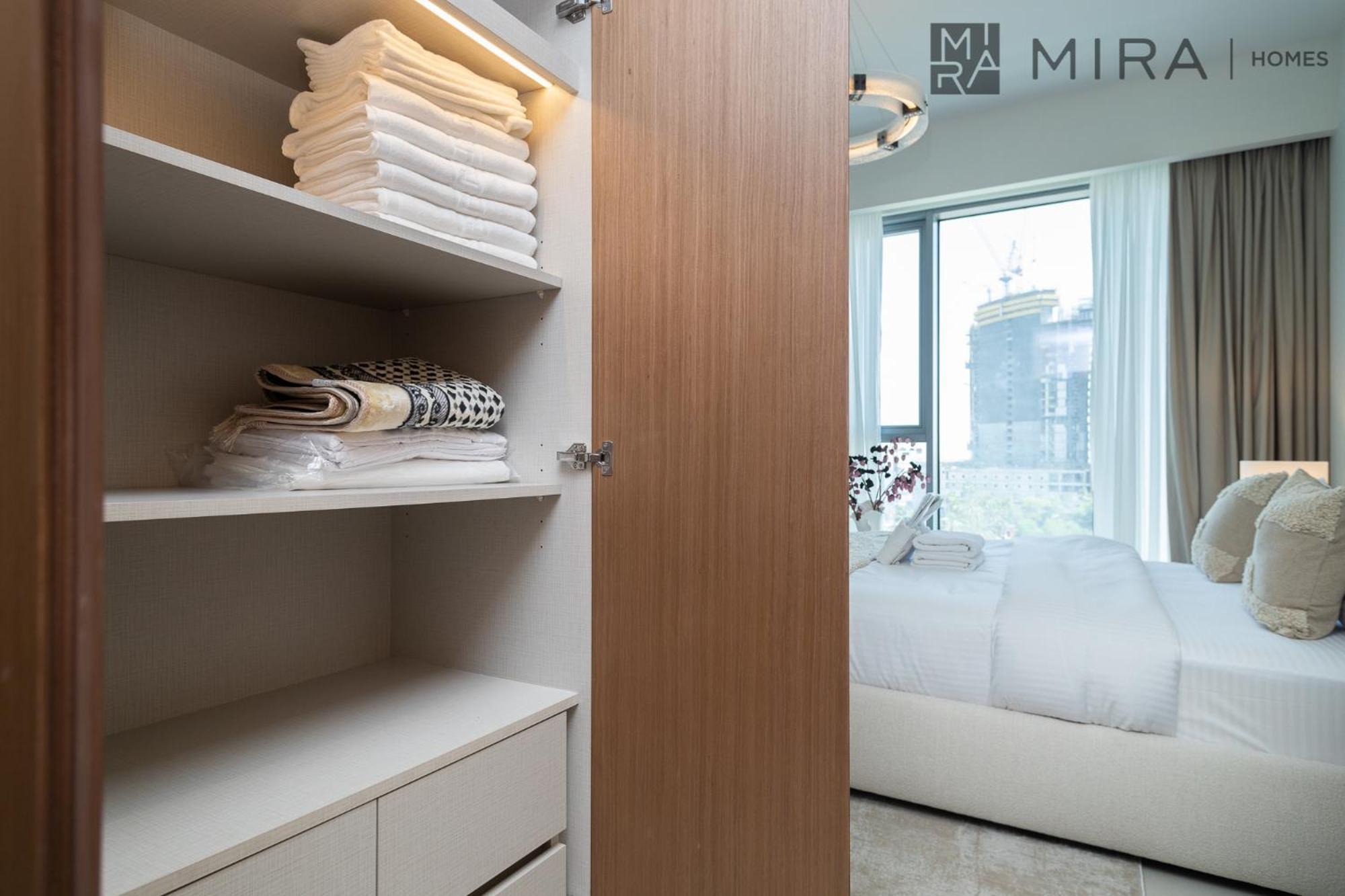 Mira Homes - Luxury 1br In Canal Front With Waterfront Living Dubai