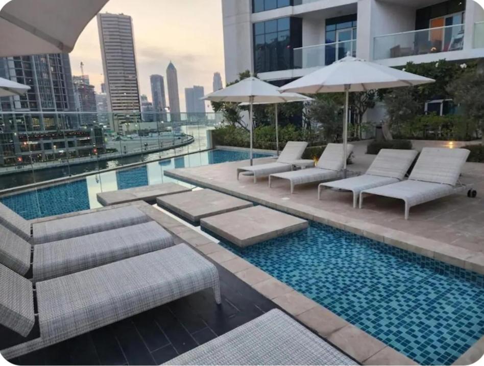 White Sage - Premium Furnished With Large Balcony Apartment
